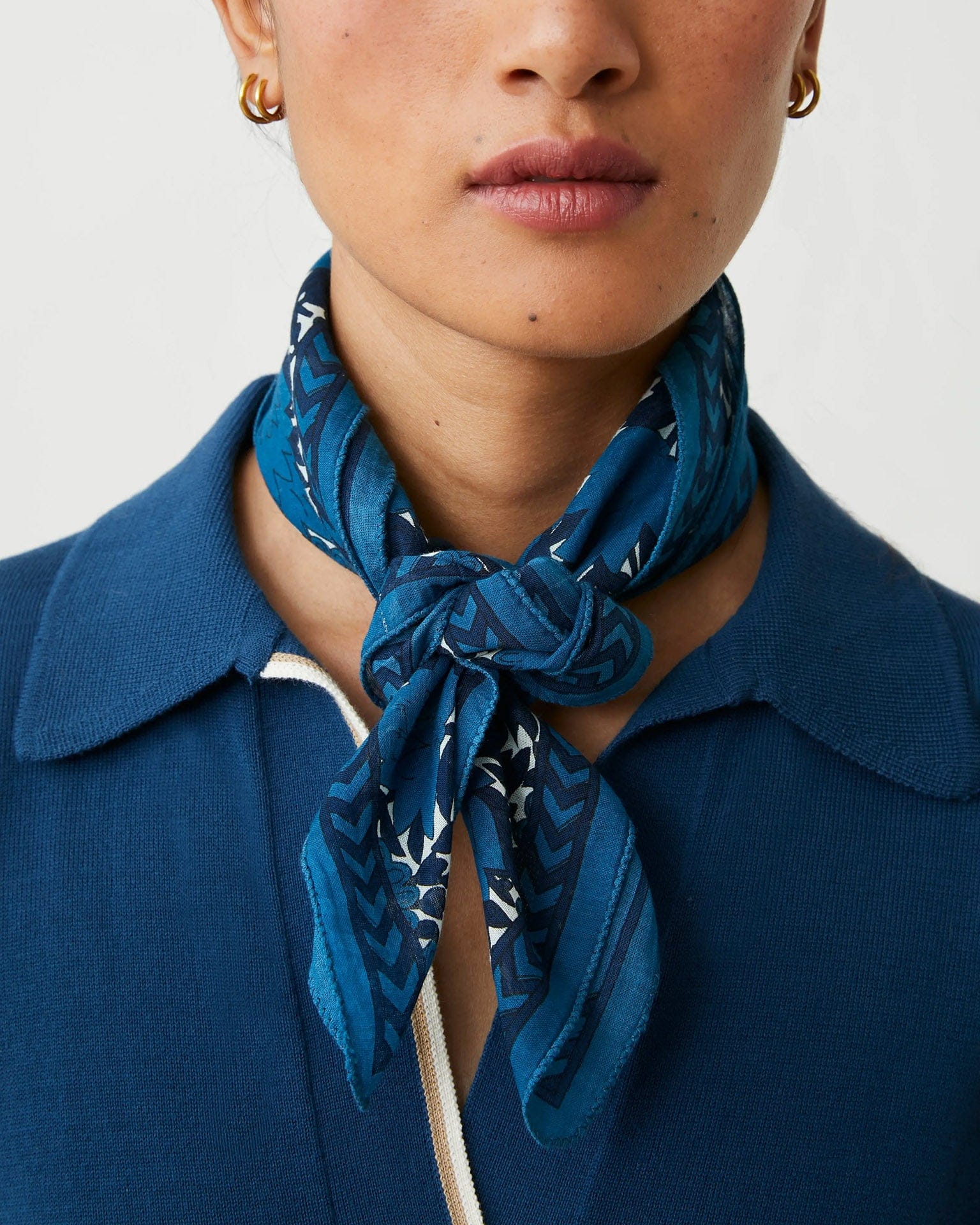 Ajmer Scarf No 791 in Indigo - Image 2
