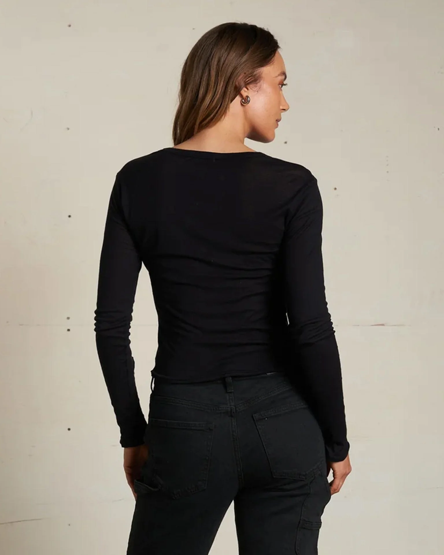 Angie Lt French Jersey Scoop L/S in True Black - Image 3