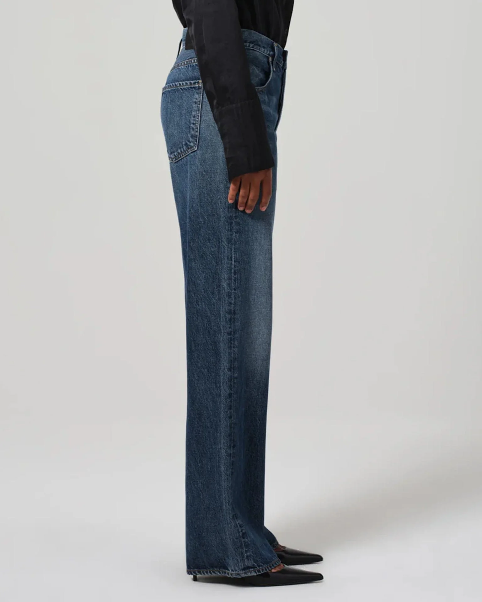 Annina 30in in Westwood - Image 4