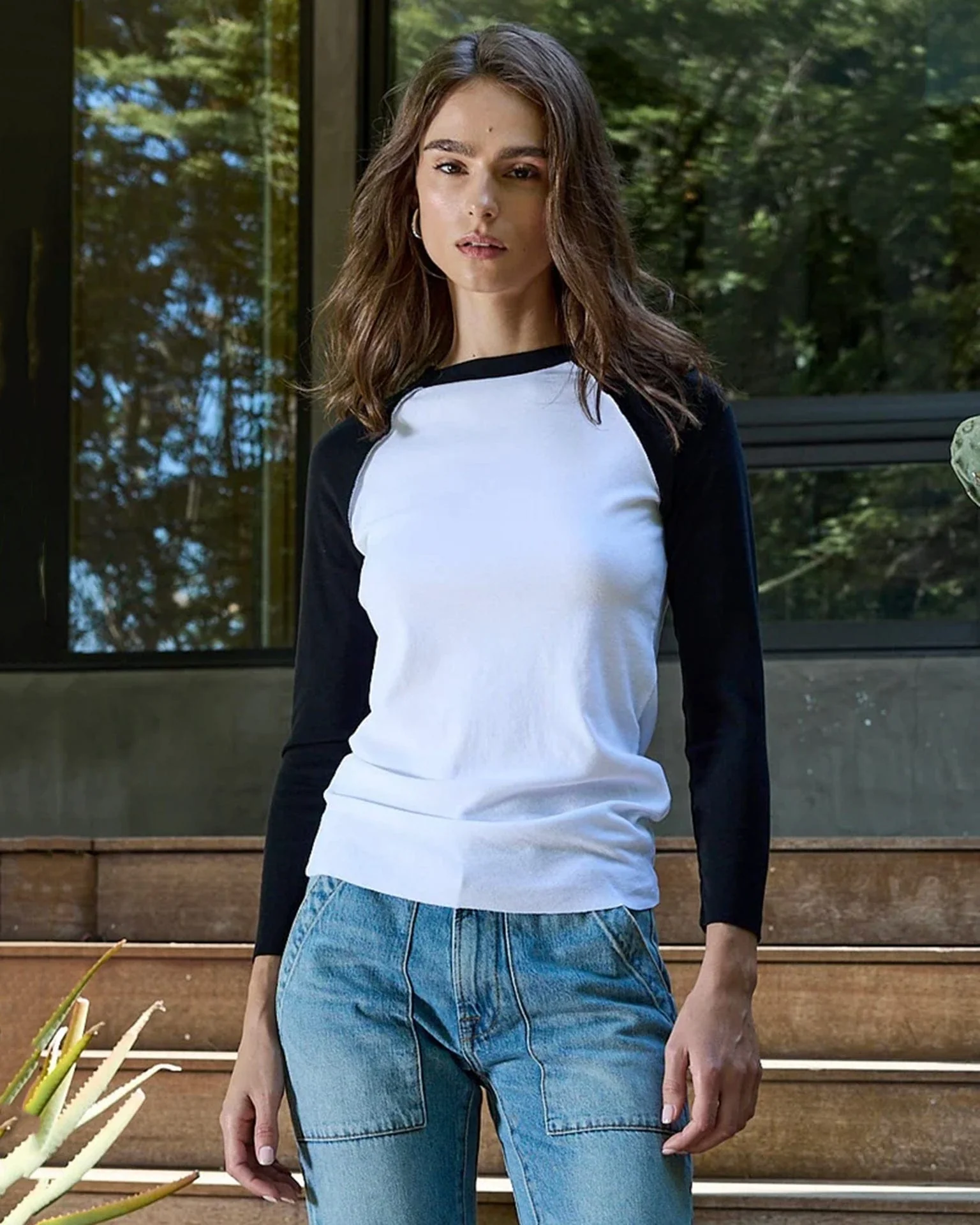 Aria Fitted Baby Rib Raglan Tee in White/Black