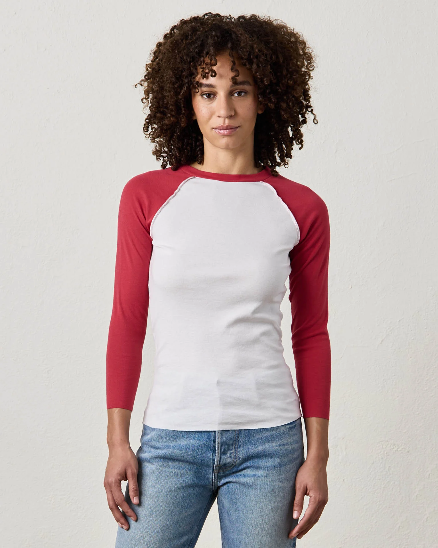 Aria Fitted Baby Rib Raglan Tee in White/Crimson