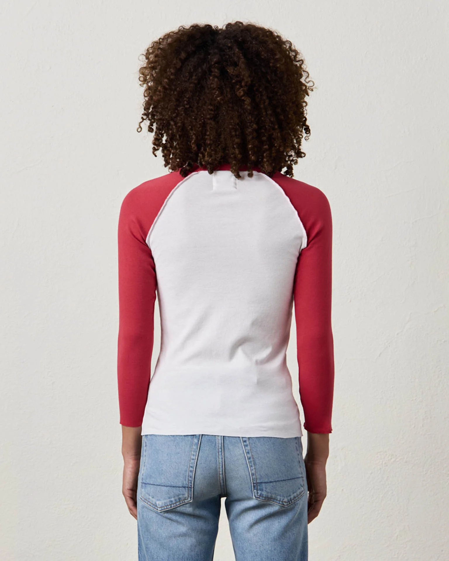 Aria Fitted Baby Rib Raglan Tee in White/Crimson - Image 4