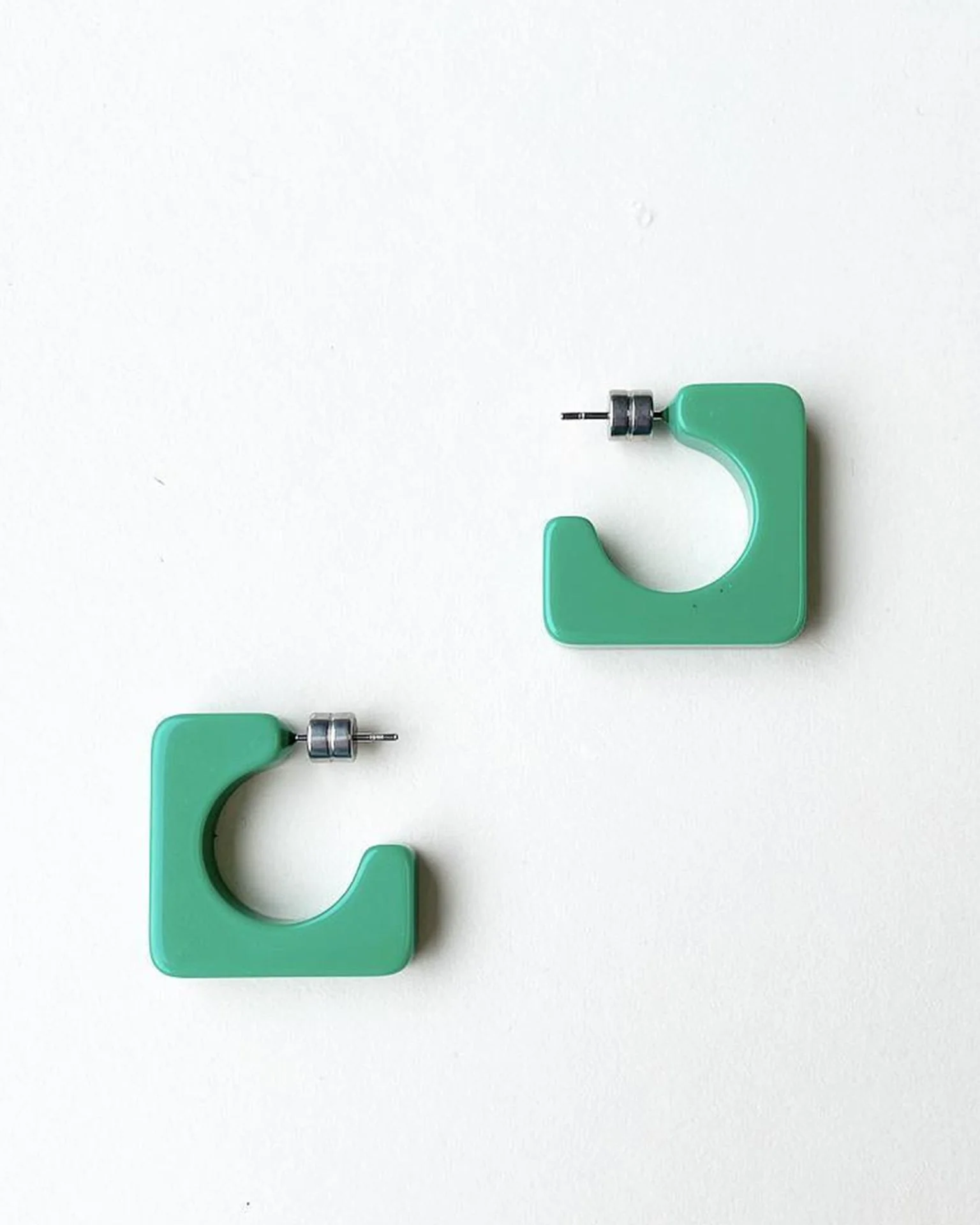 Atlas Hoops in Bright Green