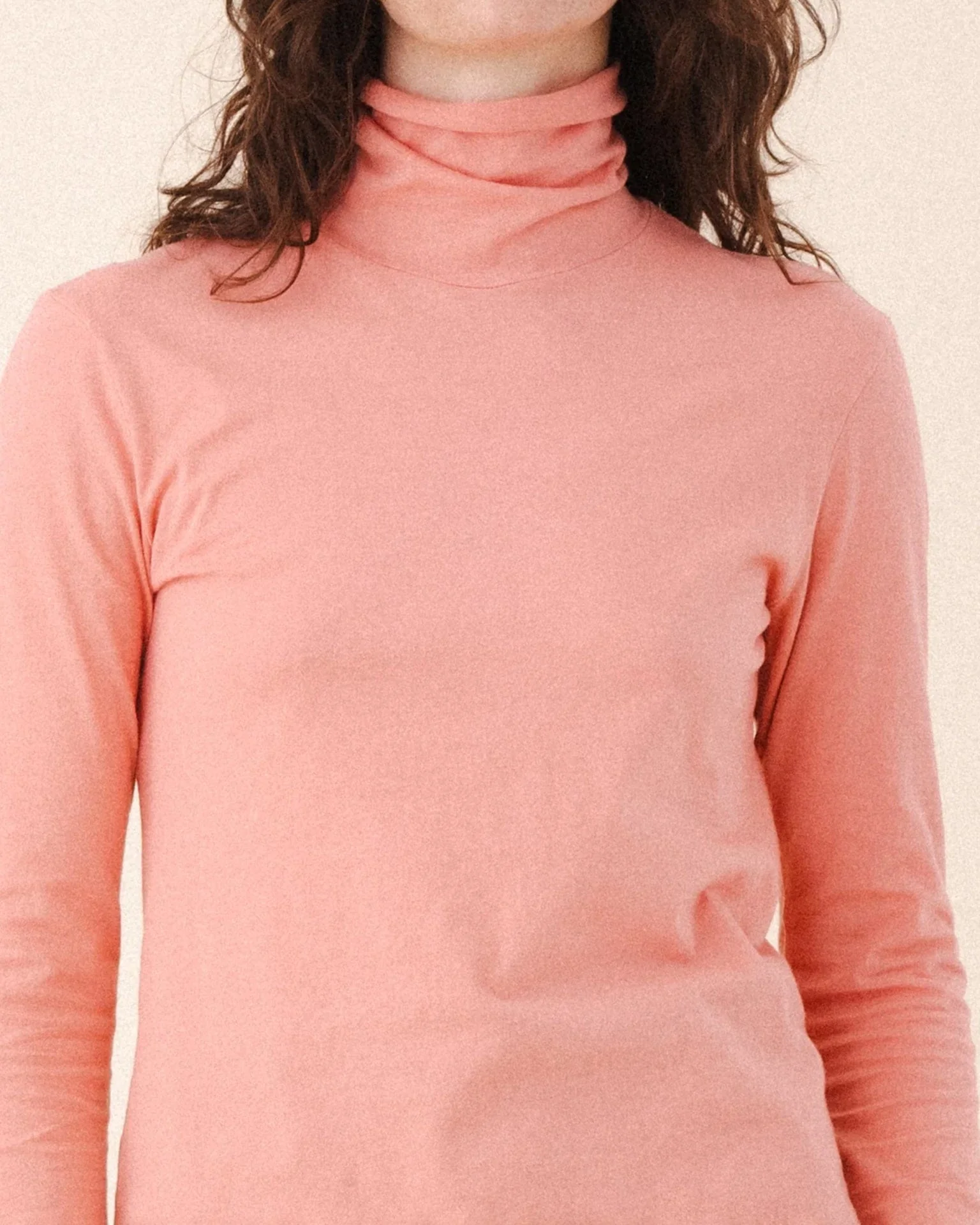 Barre T-Neck in Rosewater - Image 4