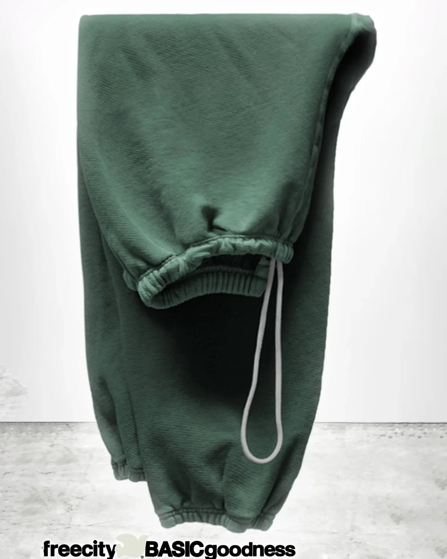 Basic Goodness LT Terry Fluff OG Sweatpant in Eatgreen