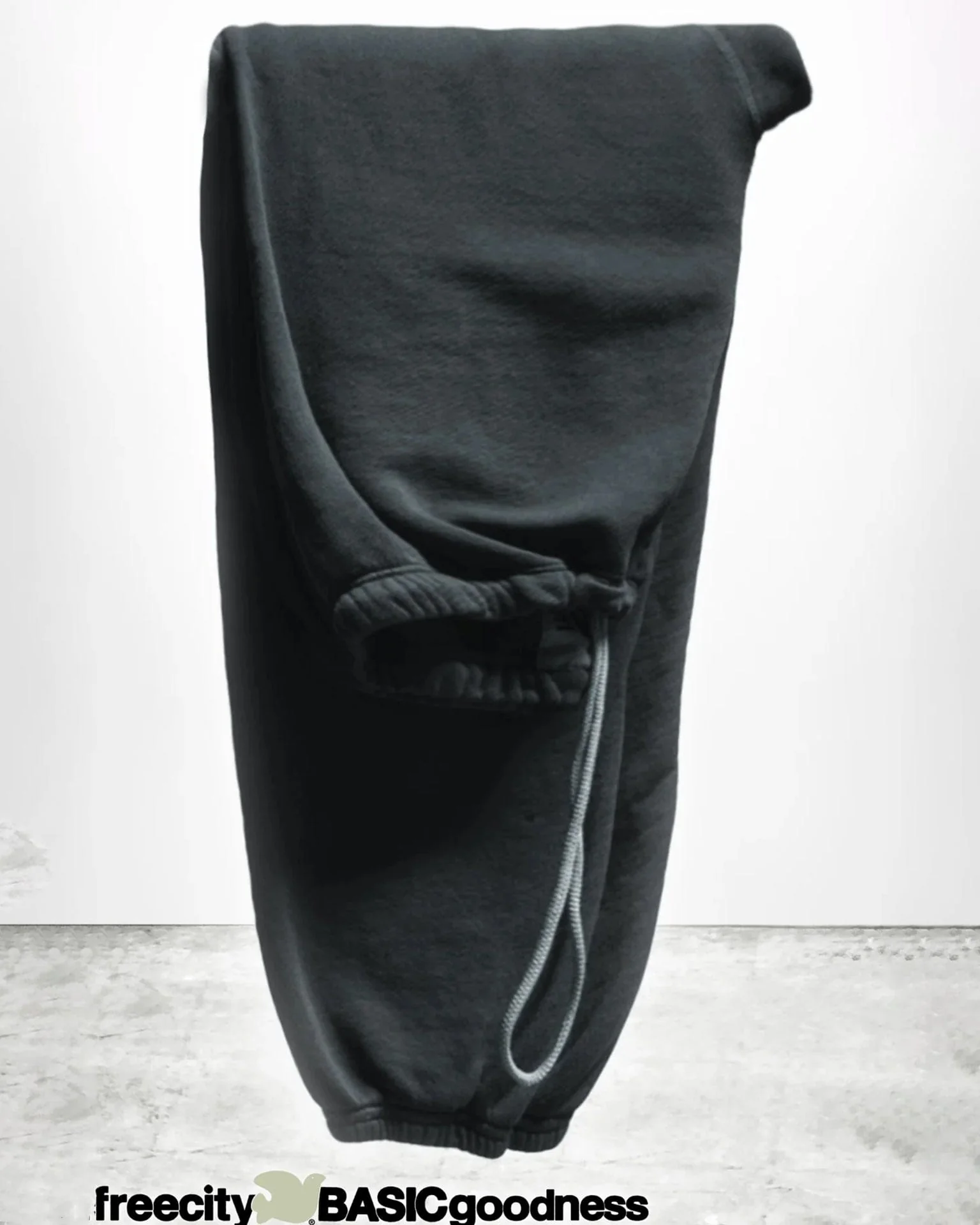 Basic Goodness Lt Terry Fluff Og Sweatpant in Volcano
