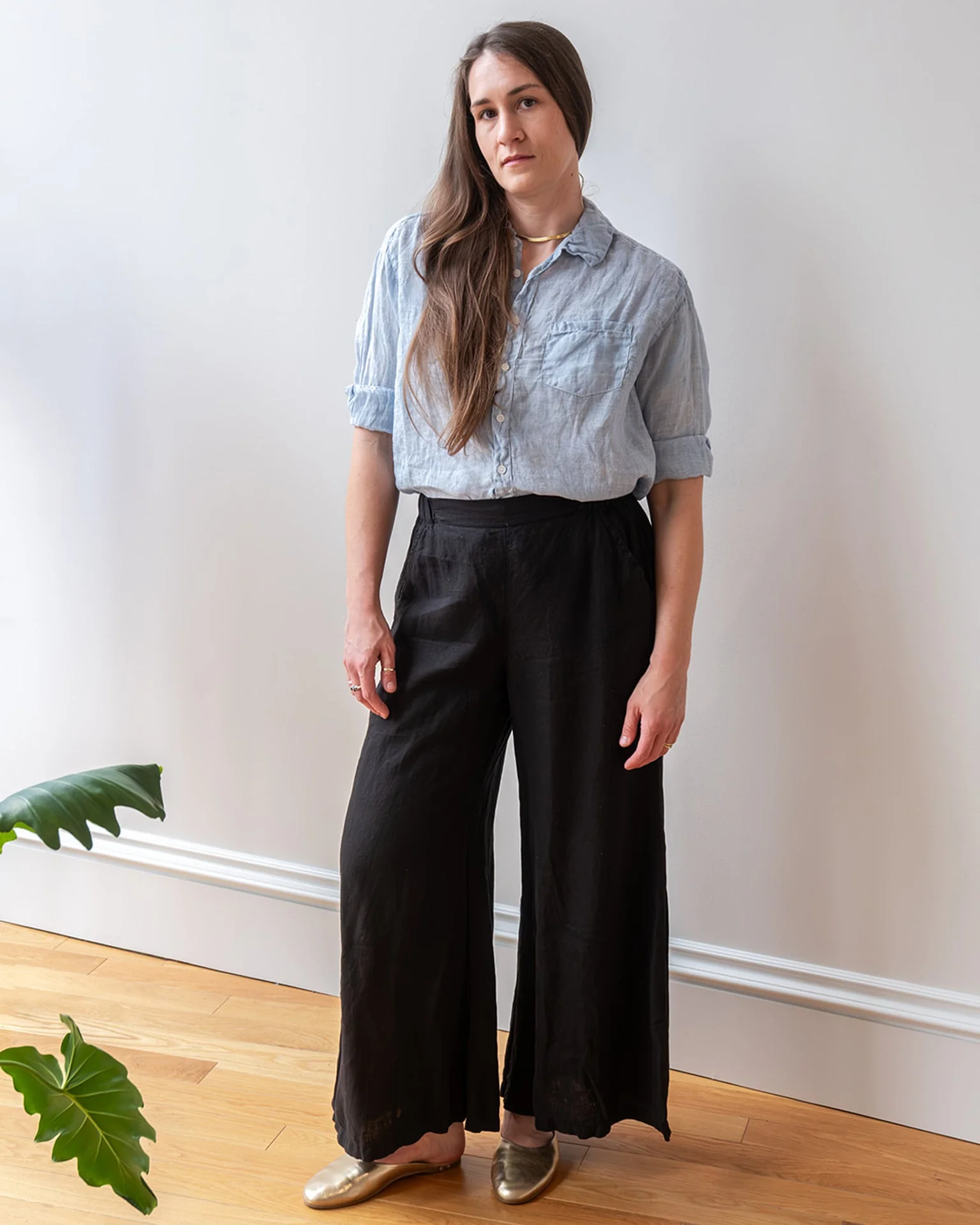 Becca Wide Leg Pant in Black Linen - Image 2