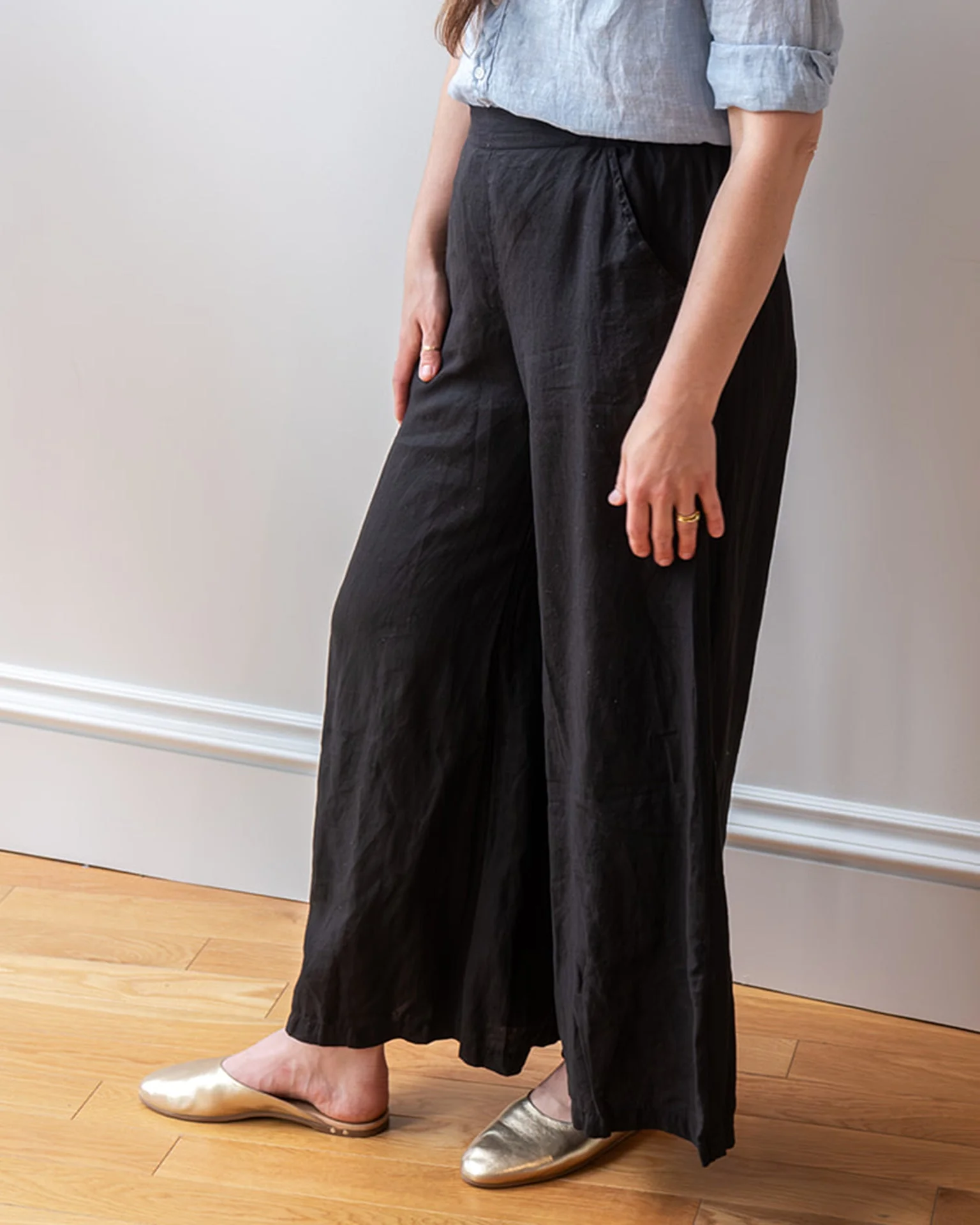 Becca Wide Leg Pant in Black Linen - Image 3