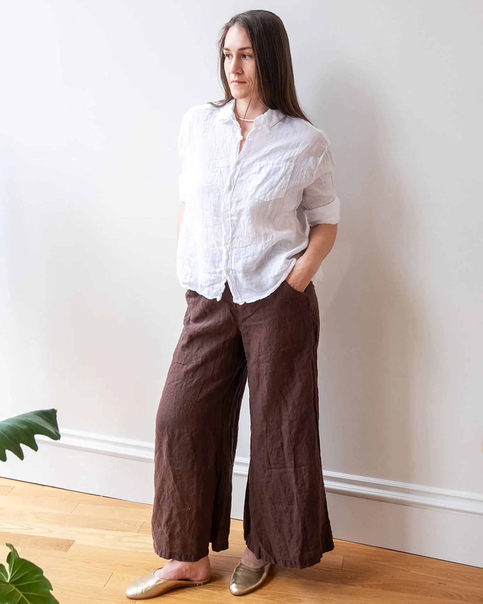 Becca Wide Leg Pant in Chocolate Linen - Image 2