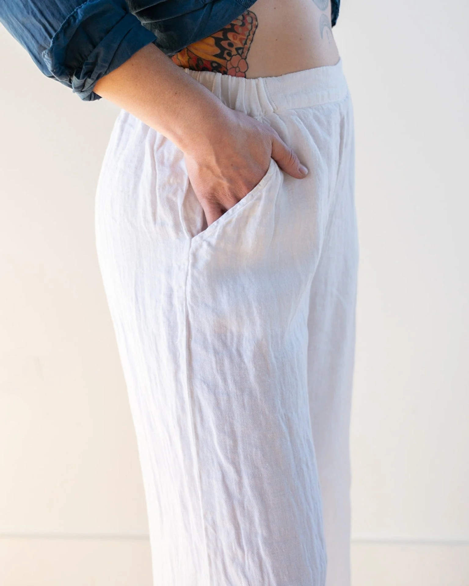Becca Wide Leg Pant in White Linen Twill - Image 5