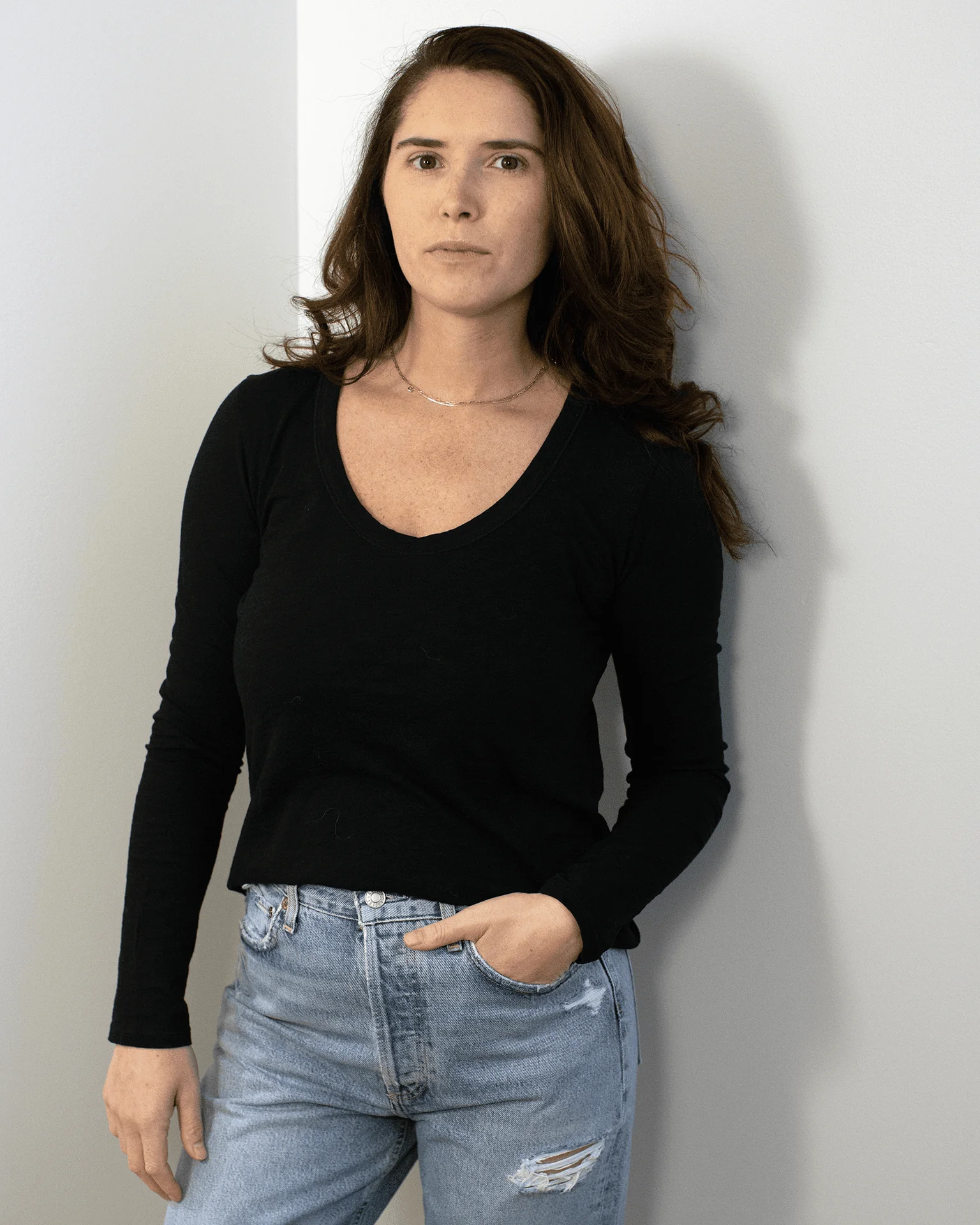 Becky Long Sleeve Scoop Neck Top in Black