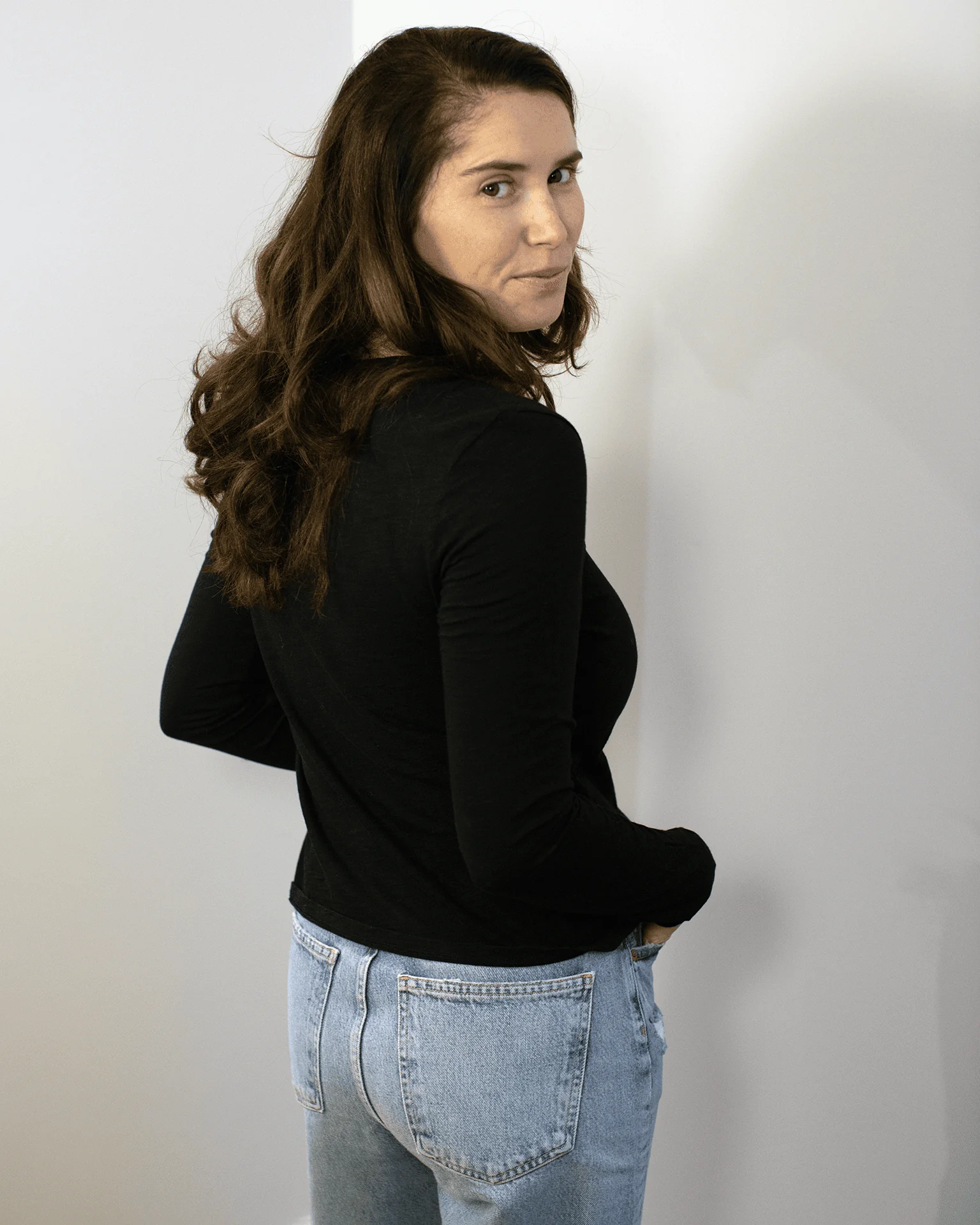 Becky Long Sleeve Scoop Neck Top in Black - Image 5