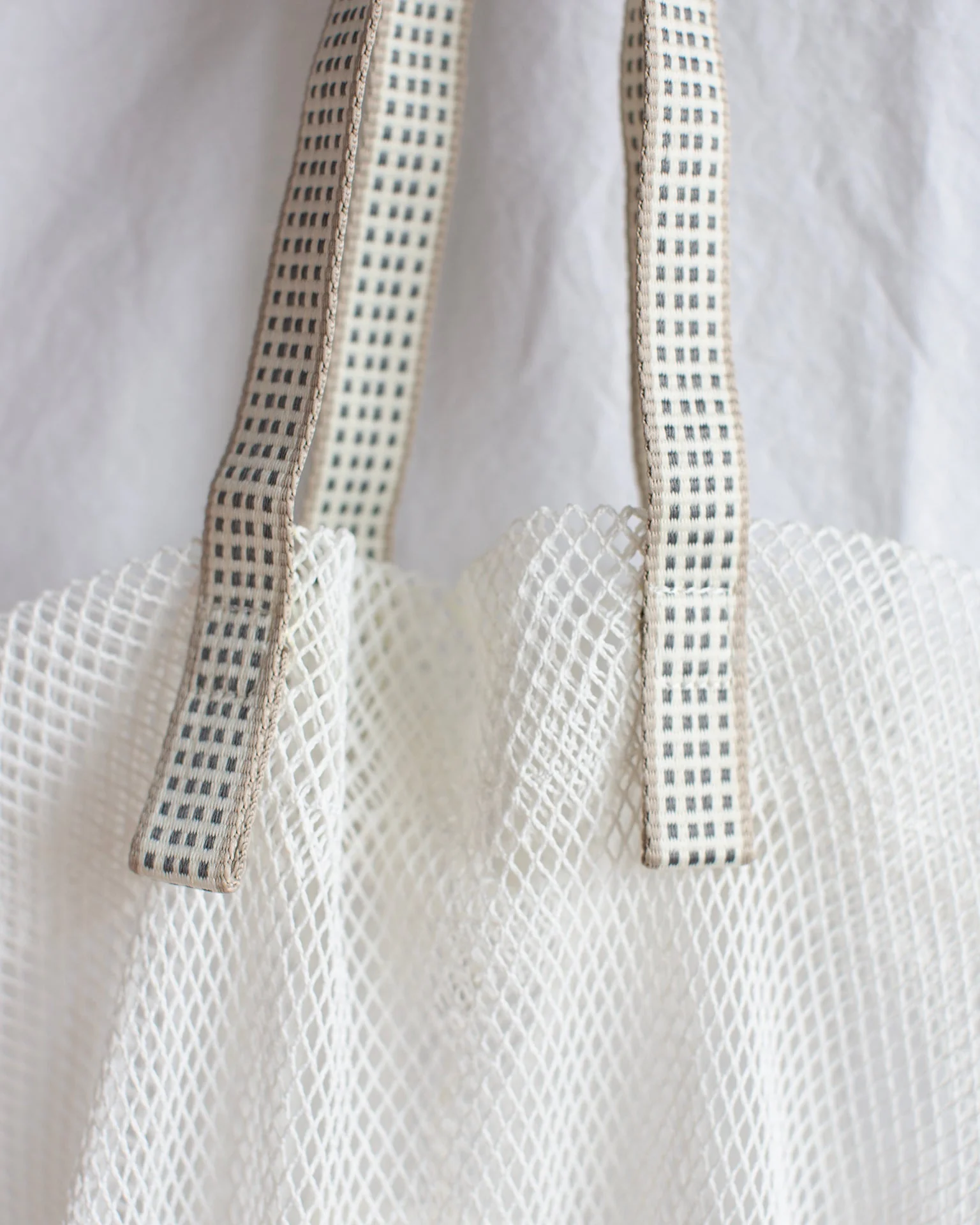 Bi-Color Large Tote in White Sand - Image 2