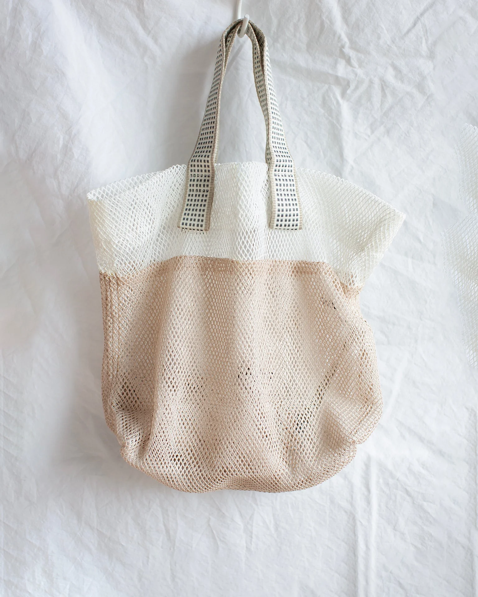 Bi-Color Small Tote in White Sand