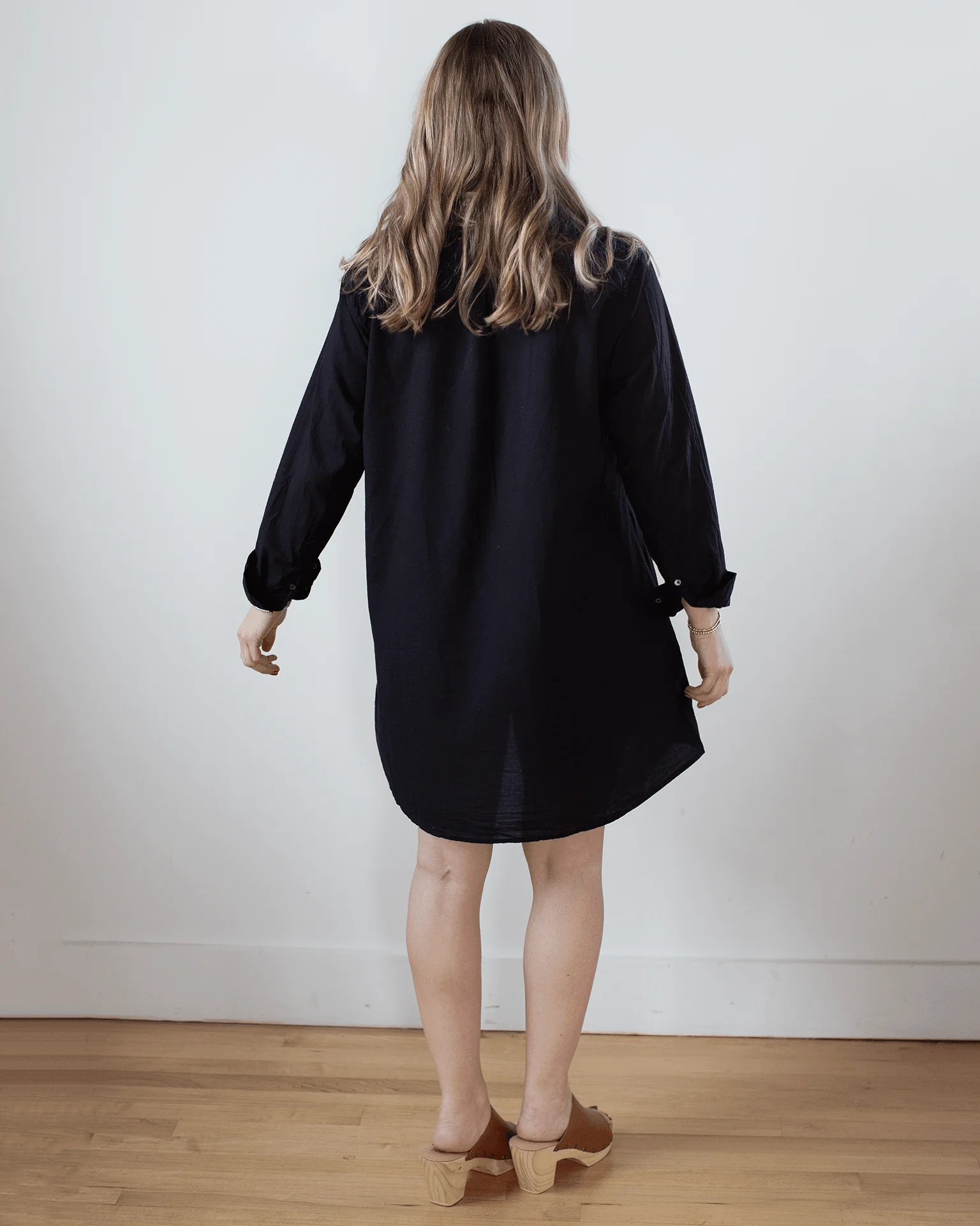 Bobby Dress in Black - Image 3