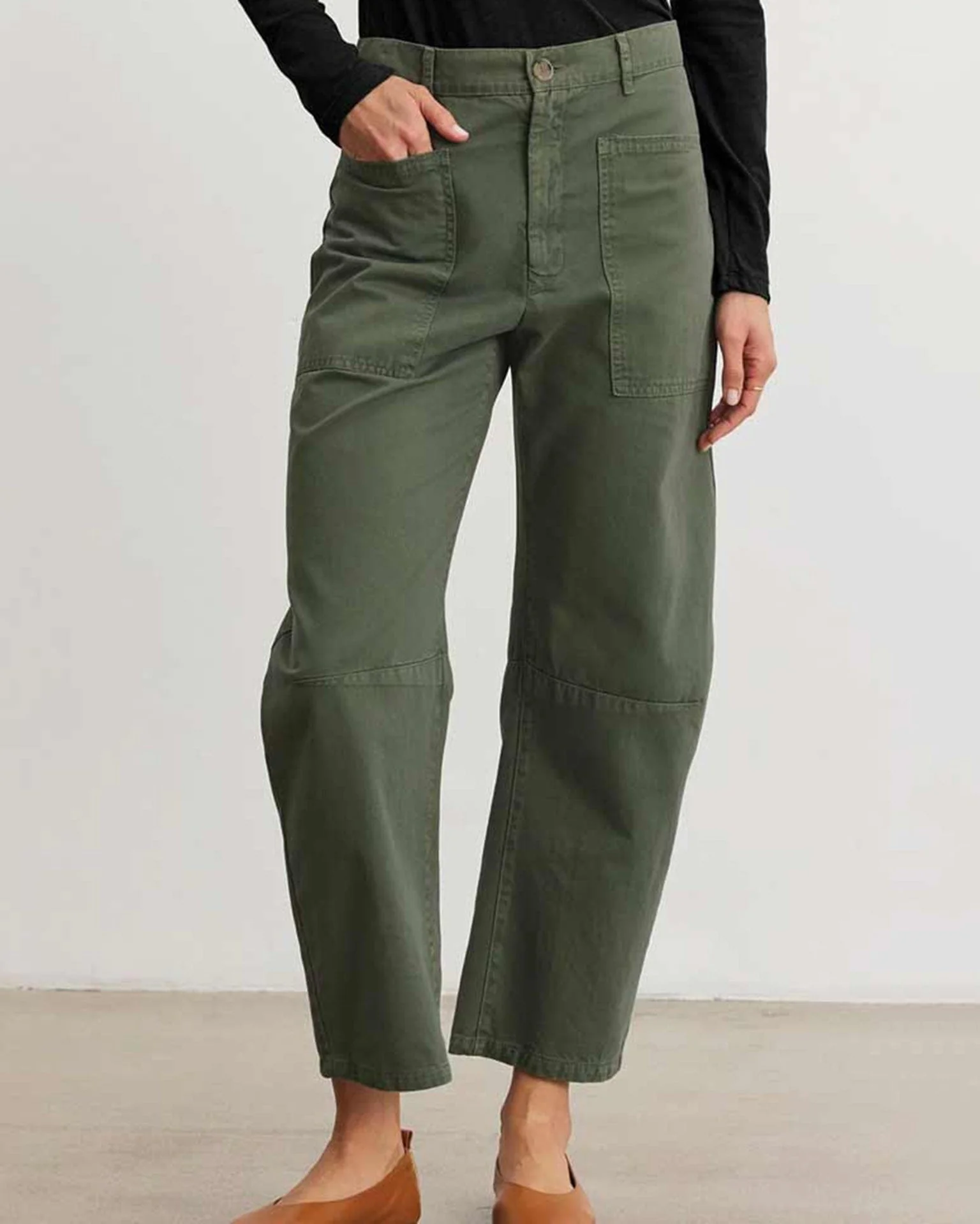 Brylie Curved Knee Pant in Caper