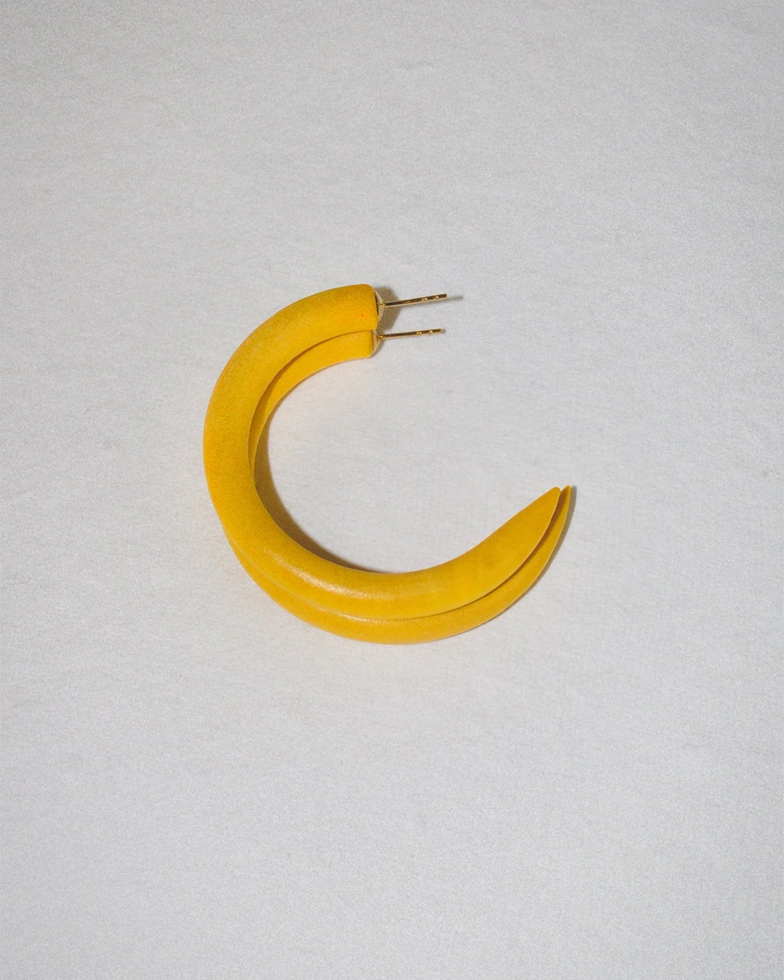 C Hoop in Small in Vegas Gold
