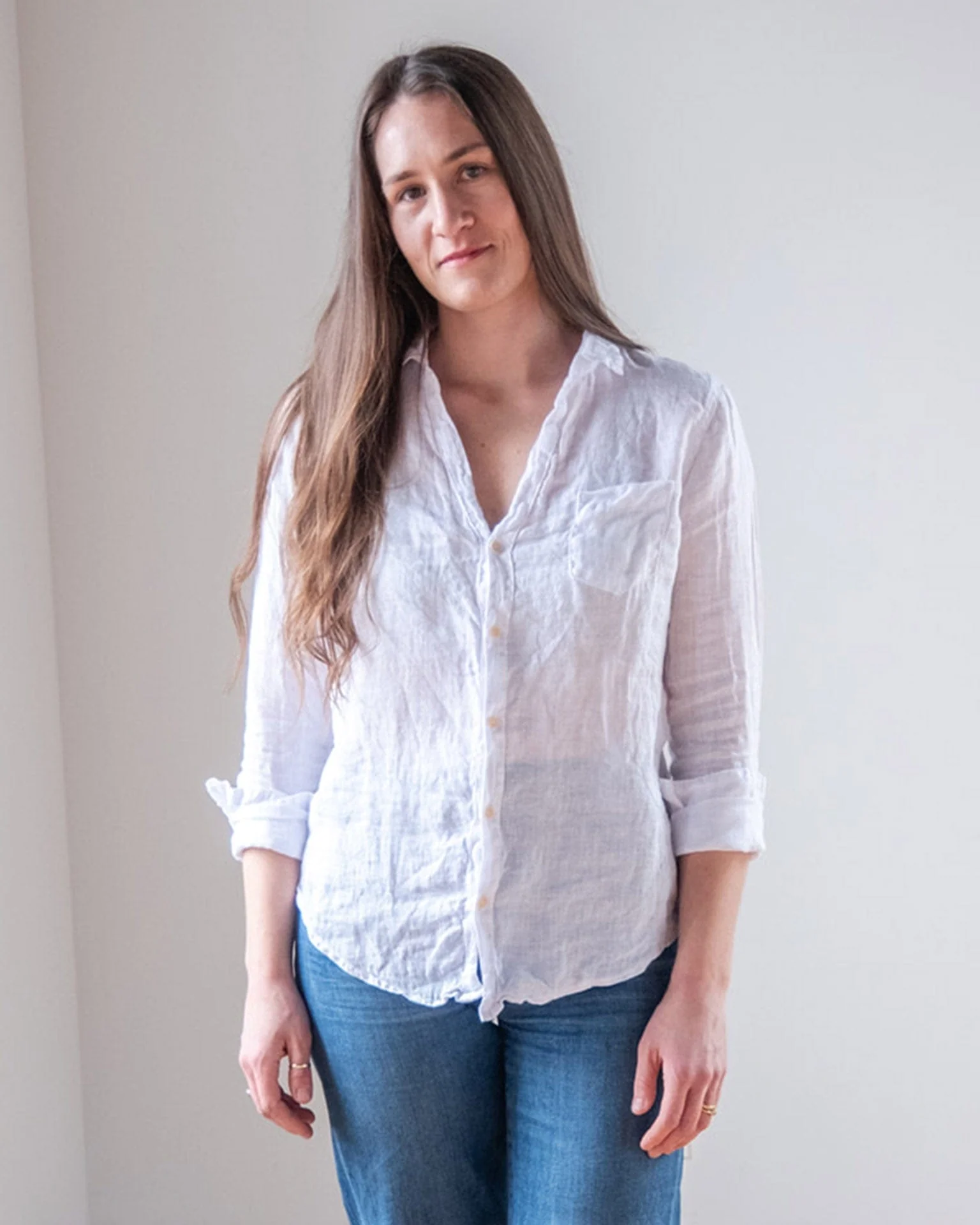 Carrie Fitted Blouse in White Linen