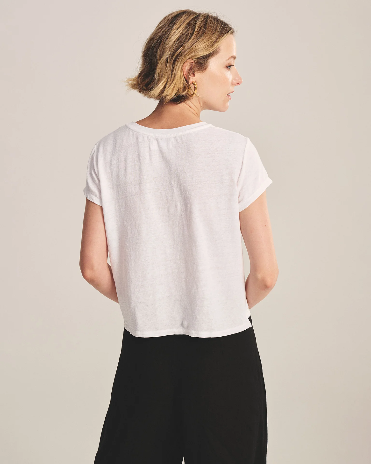 Casey Short Sleeve Crew Neck Top in White - Image 3