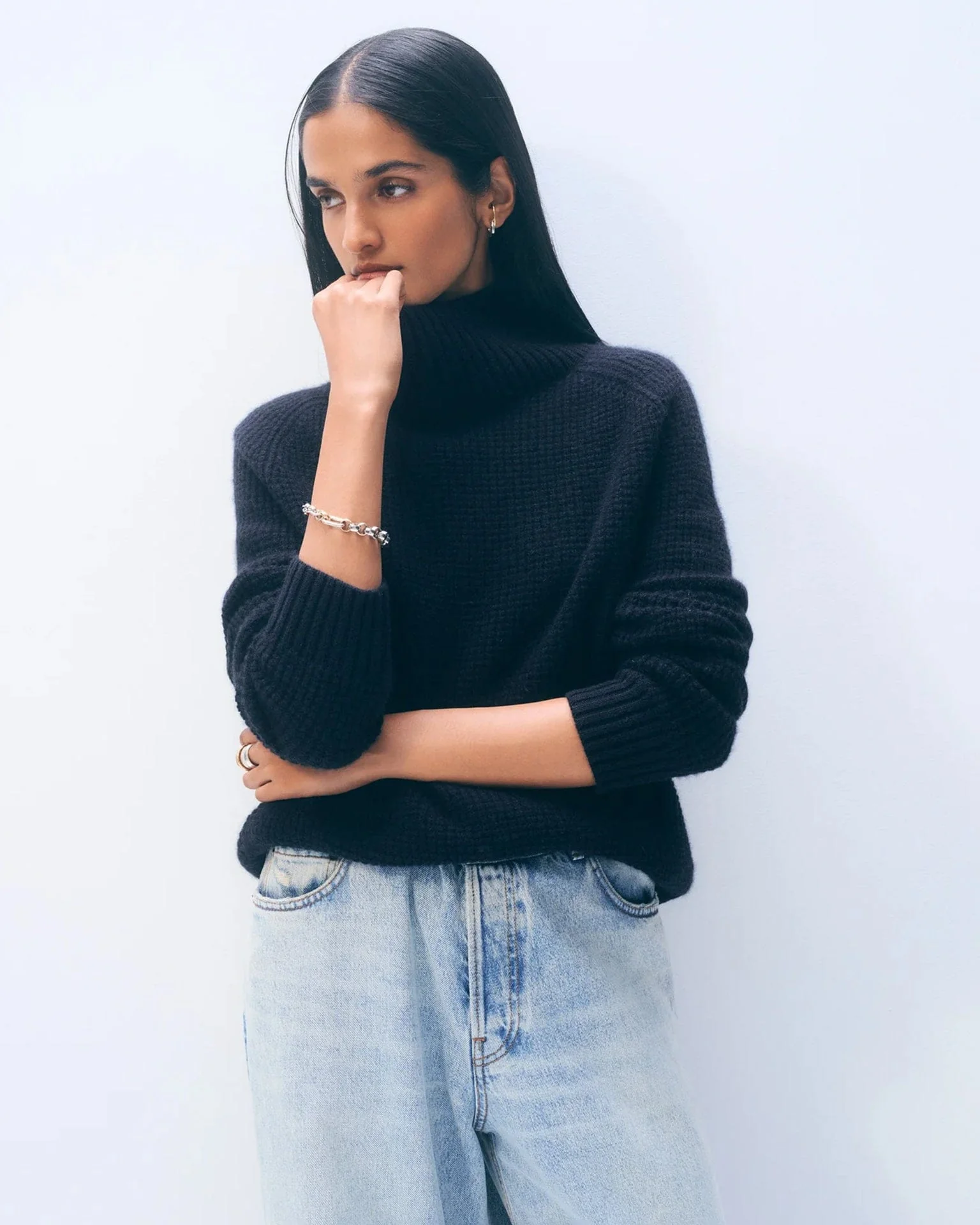 Cashmere Luxe Waffle Standneck in Deep Navy