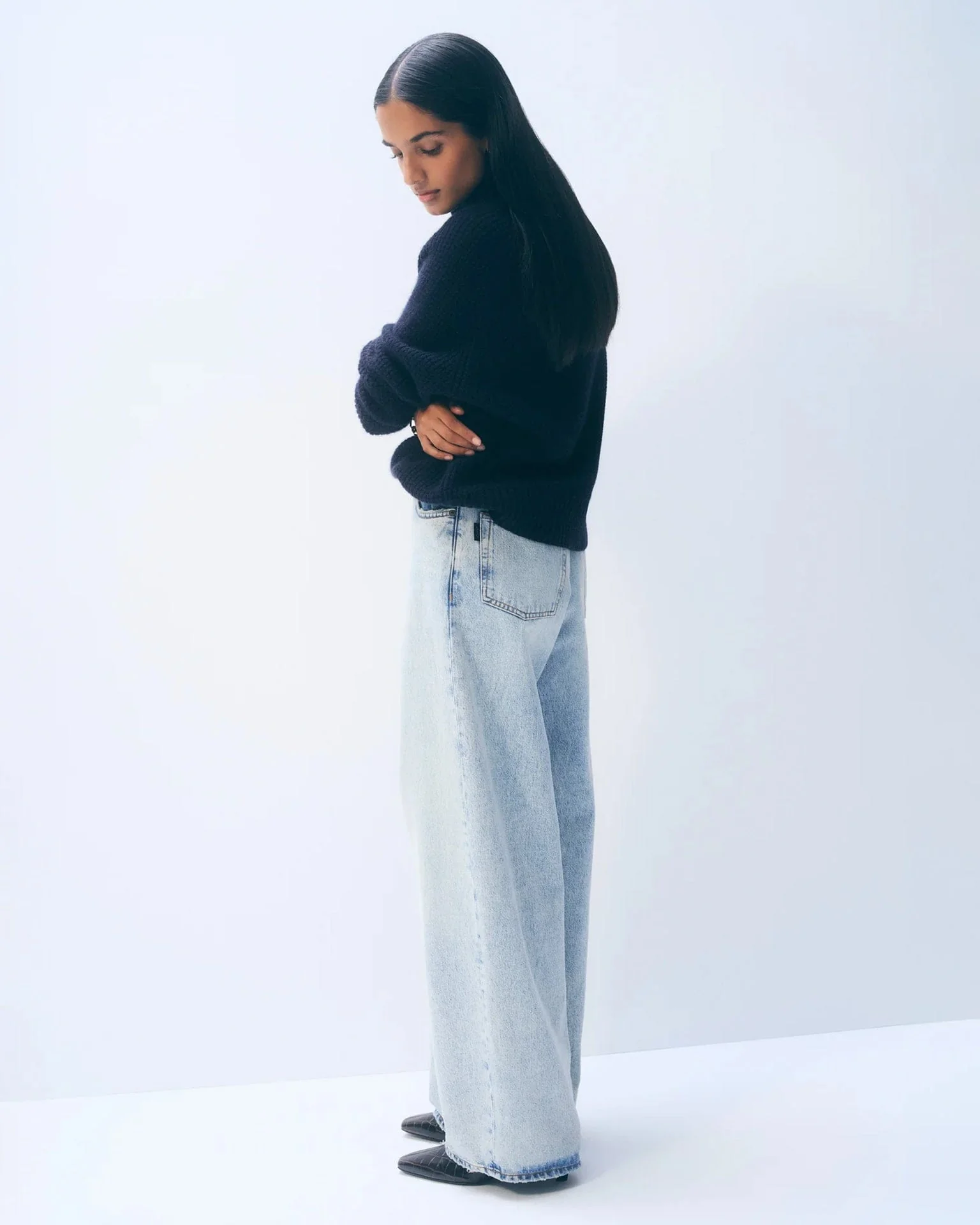 Cashmere Luxe Waffle Standneck in Deep Navy - Image 3