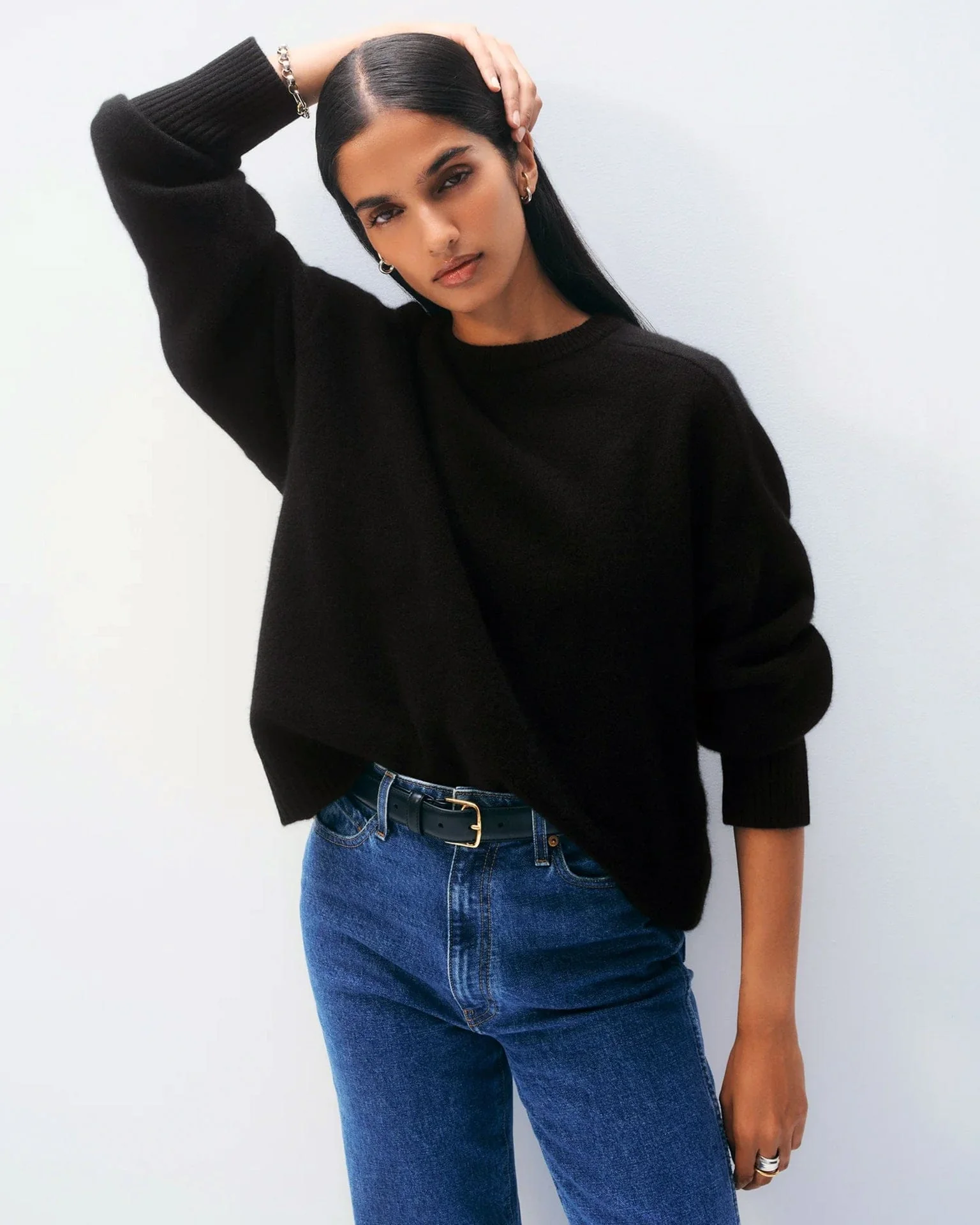 Cashmere Saddle Sleeve Crewneck in Black