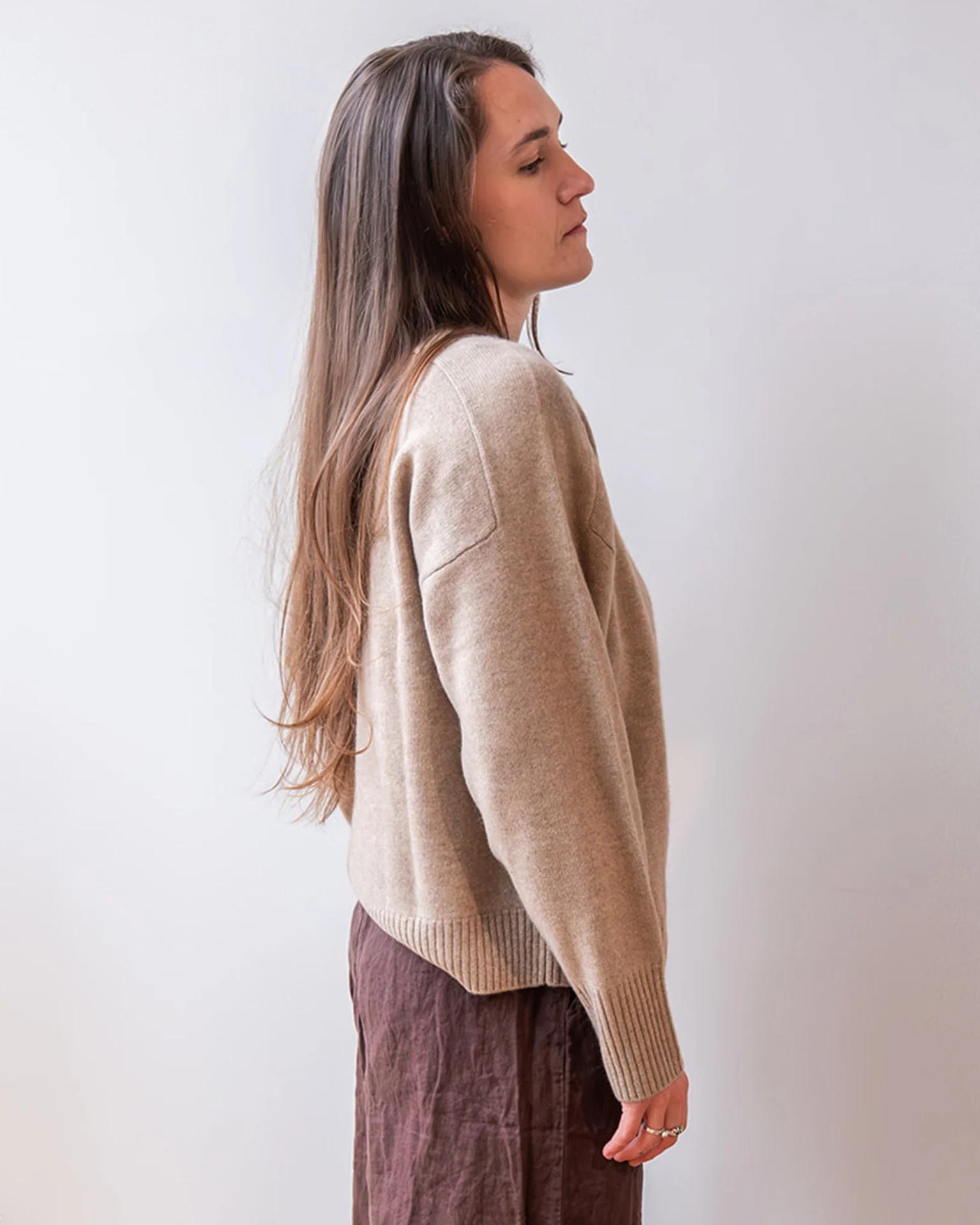 Cashmere Saddle Sleeve Crewneck in Taupe Heather - Image 2