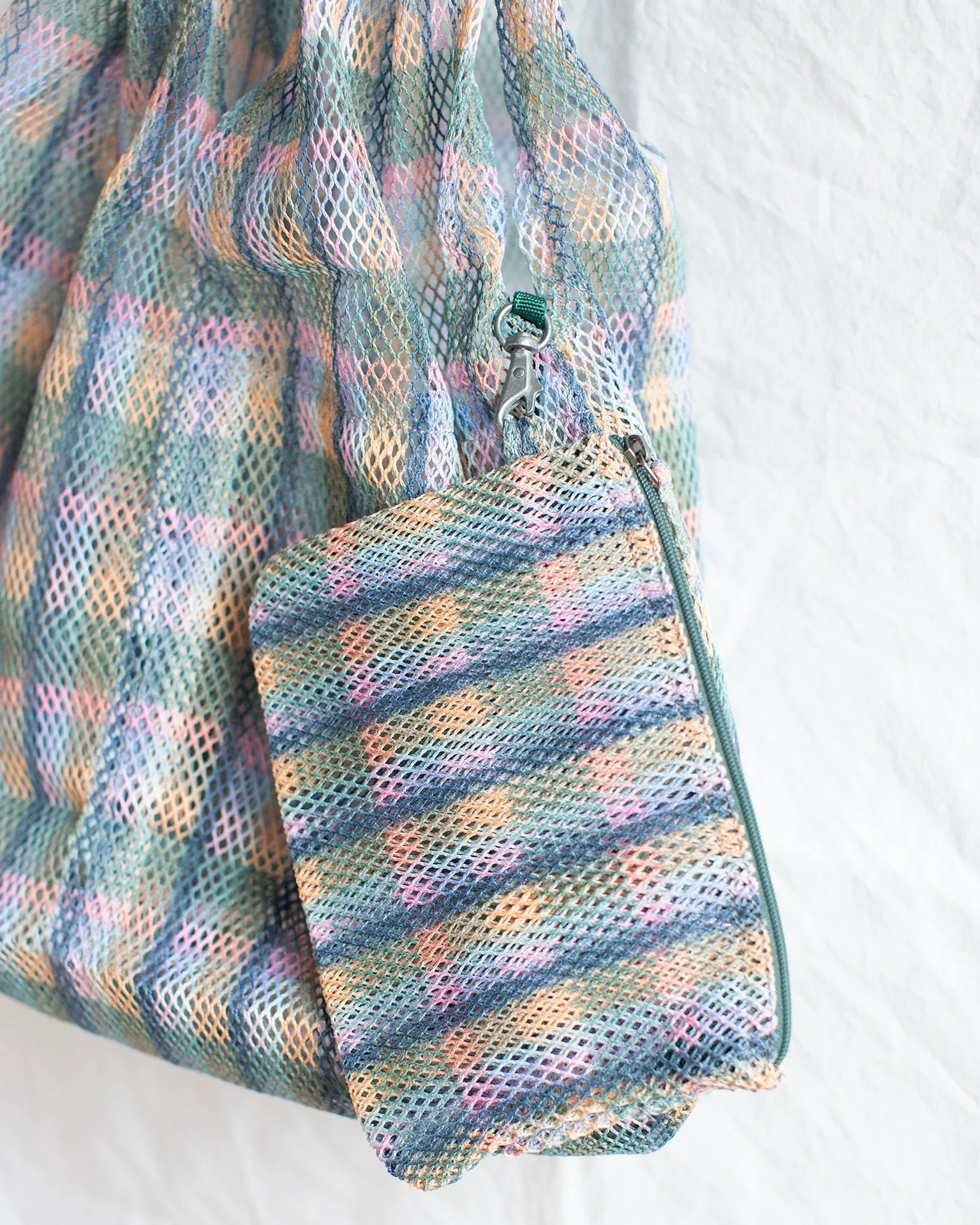 Check Small Udaipur Bag in Pink - Image 4