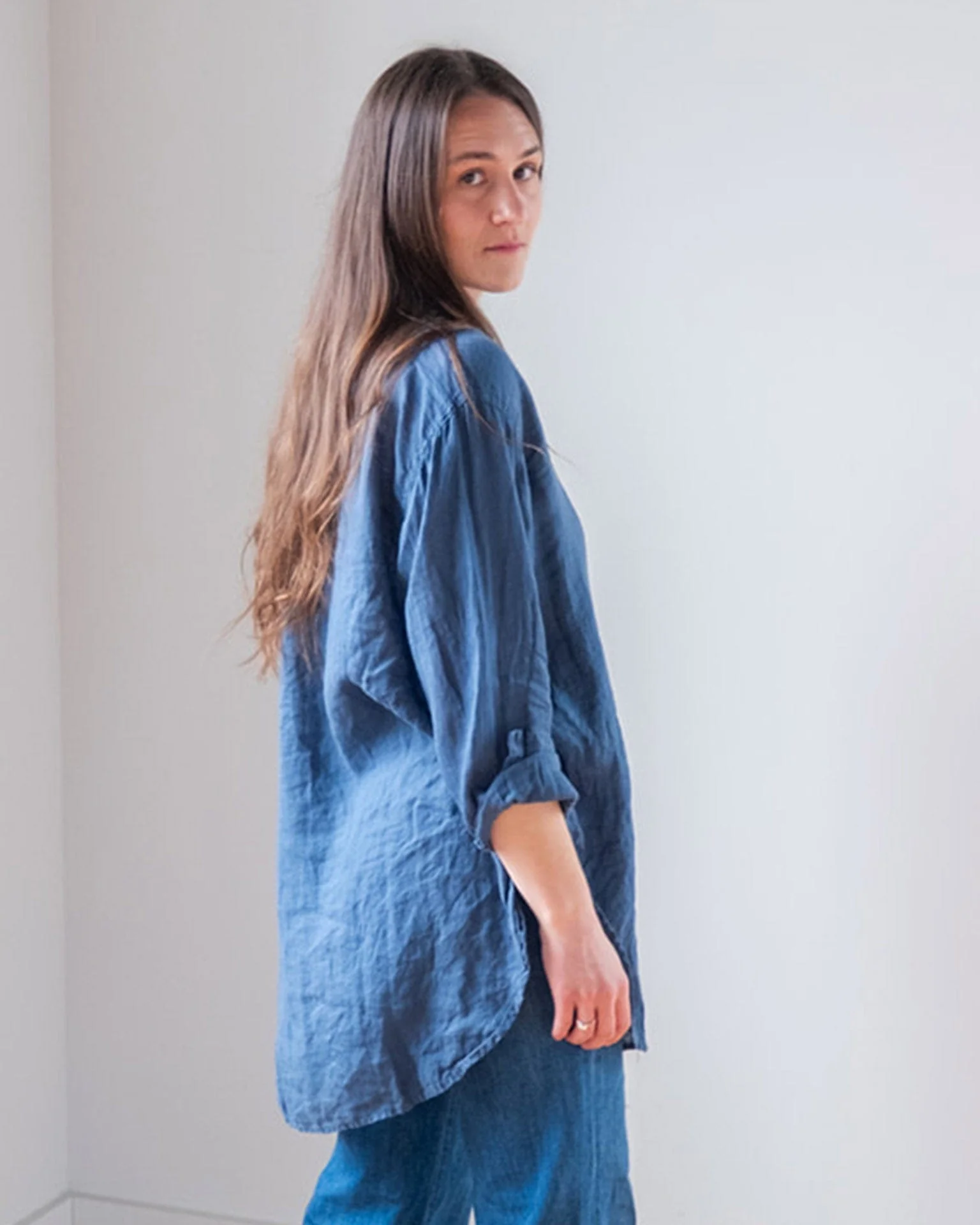 Ciel Tunic Blouse in Moonlit Ocean Linen - Image 2