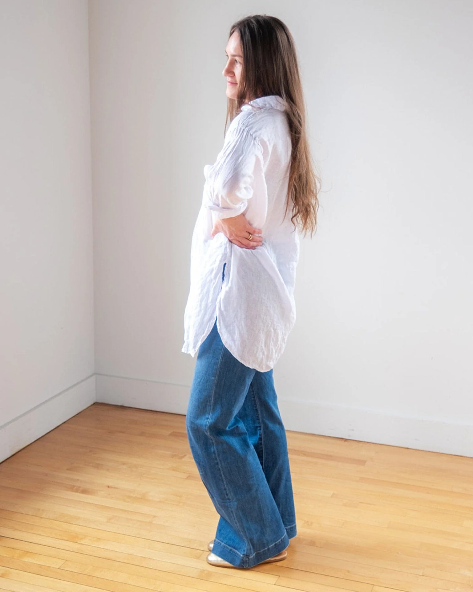 Ciel Tunic Blouse in White Linen - Image 4