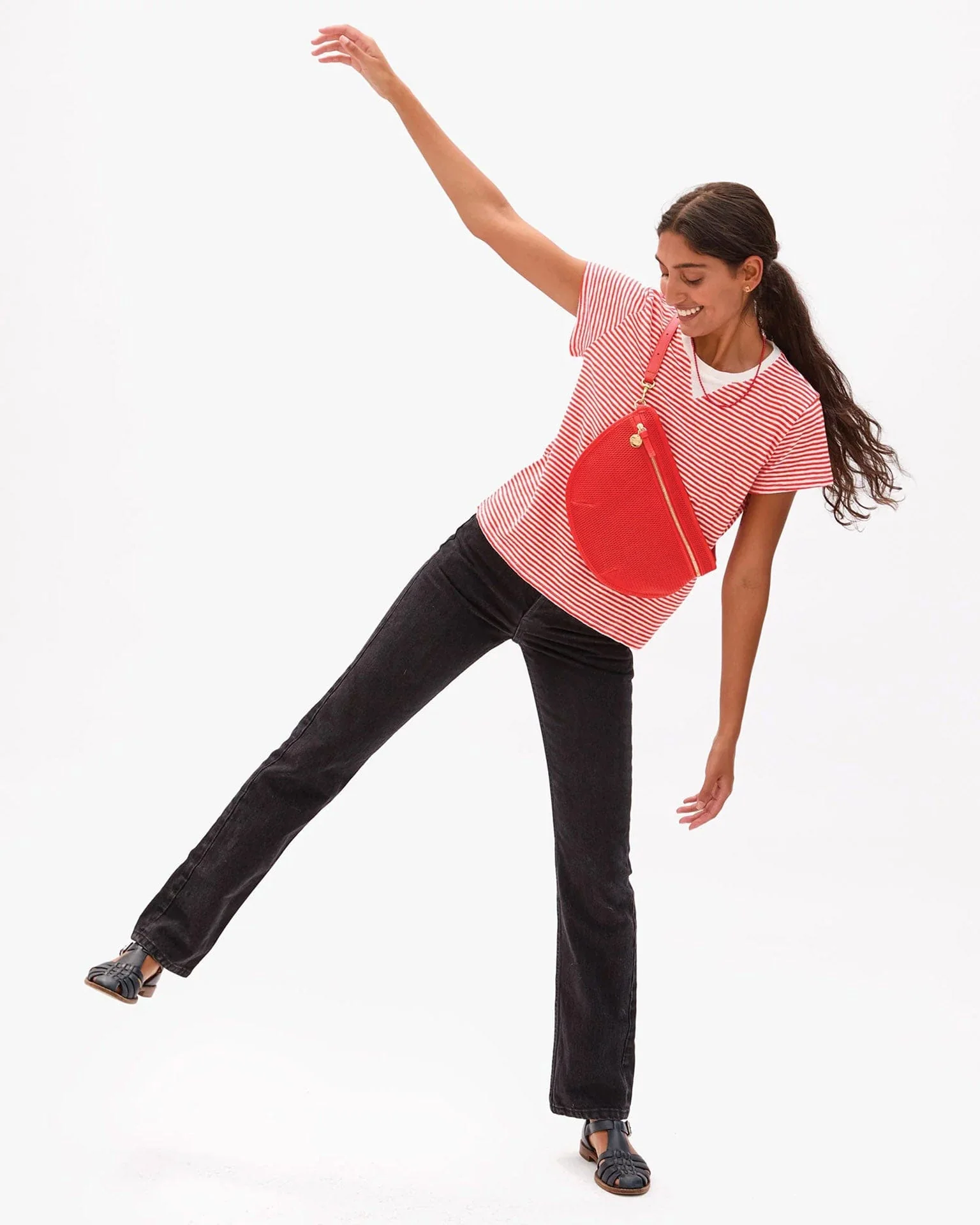 Classic Cttn/Lnn Mini Stripe Tee in Bright Poppy/Cream - Image 2