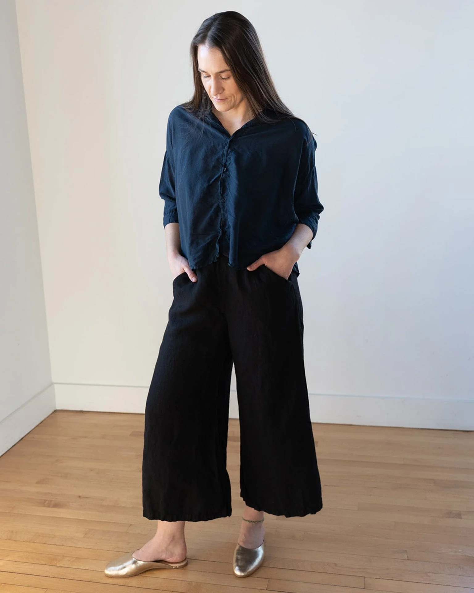 Cropped Becca Wide Leg in Black Linen Twill - Image 2
