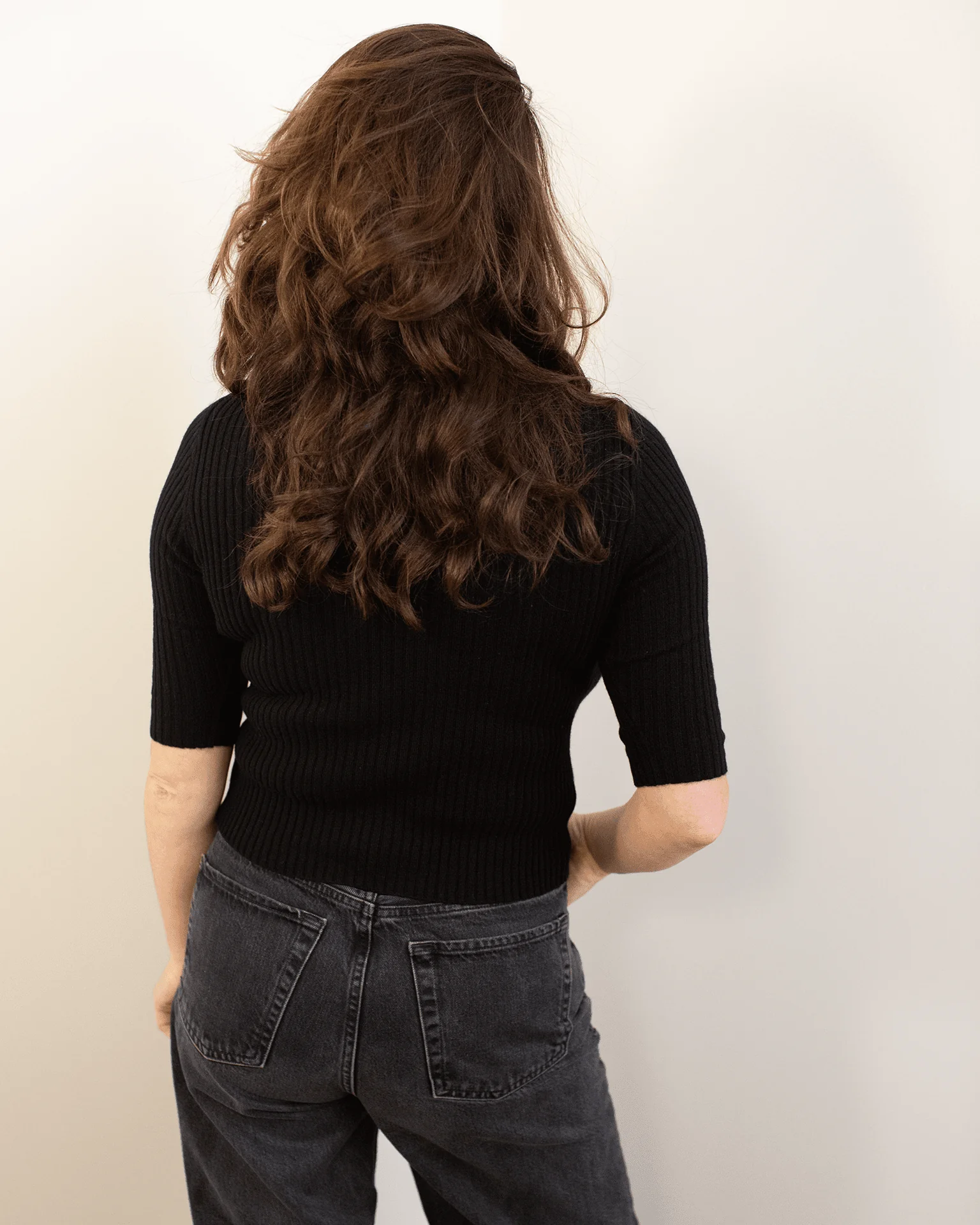Cropped Elbow Sleeve Rib Turtleneck in Black - Image 4