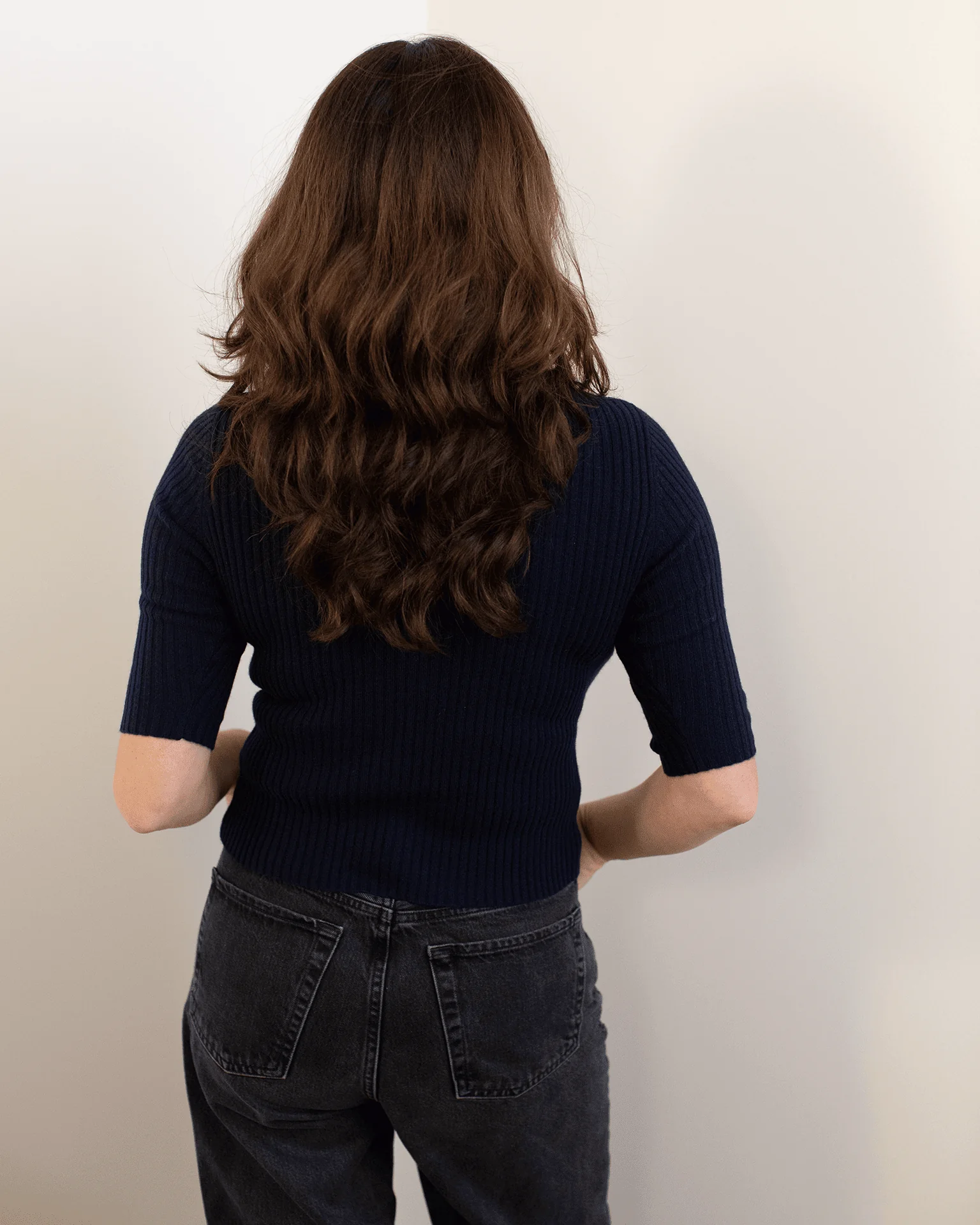 Cropped Elbow Sleeve Rib Turtleneck in Navy - Image 3