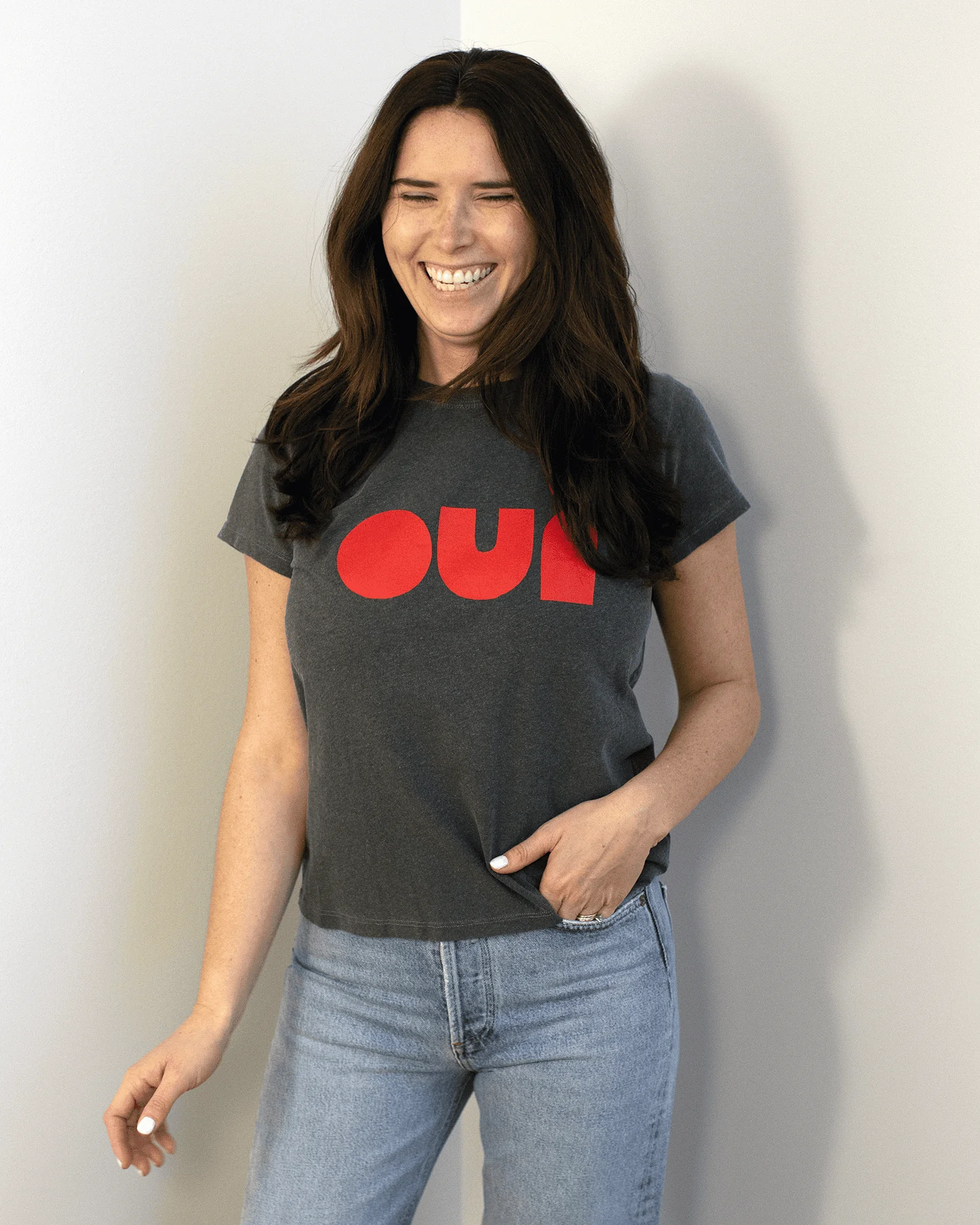 Cut Out Oui Cotton/Linen Classic Tee in Faded Black