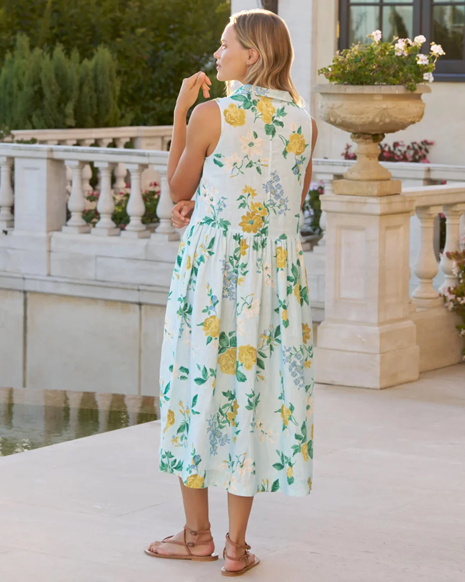 Daphne Popover Sleeveless Linen Shirtdress in Spring Bouquet - Image 2
