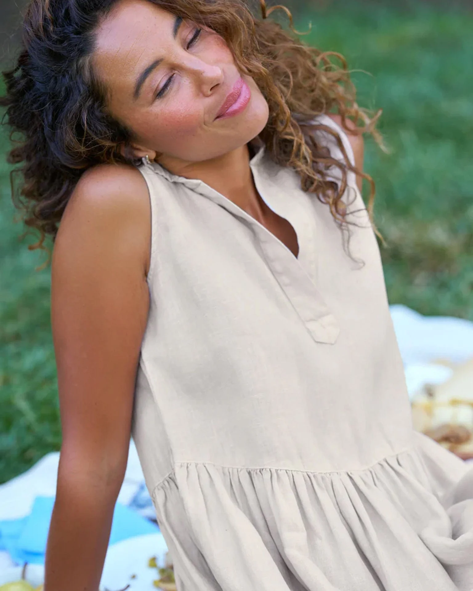 Daphne Popover Sleeveless Shirtdress in Sand Linen - Image 3