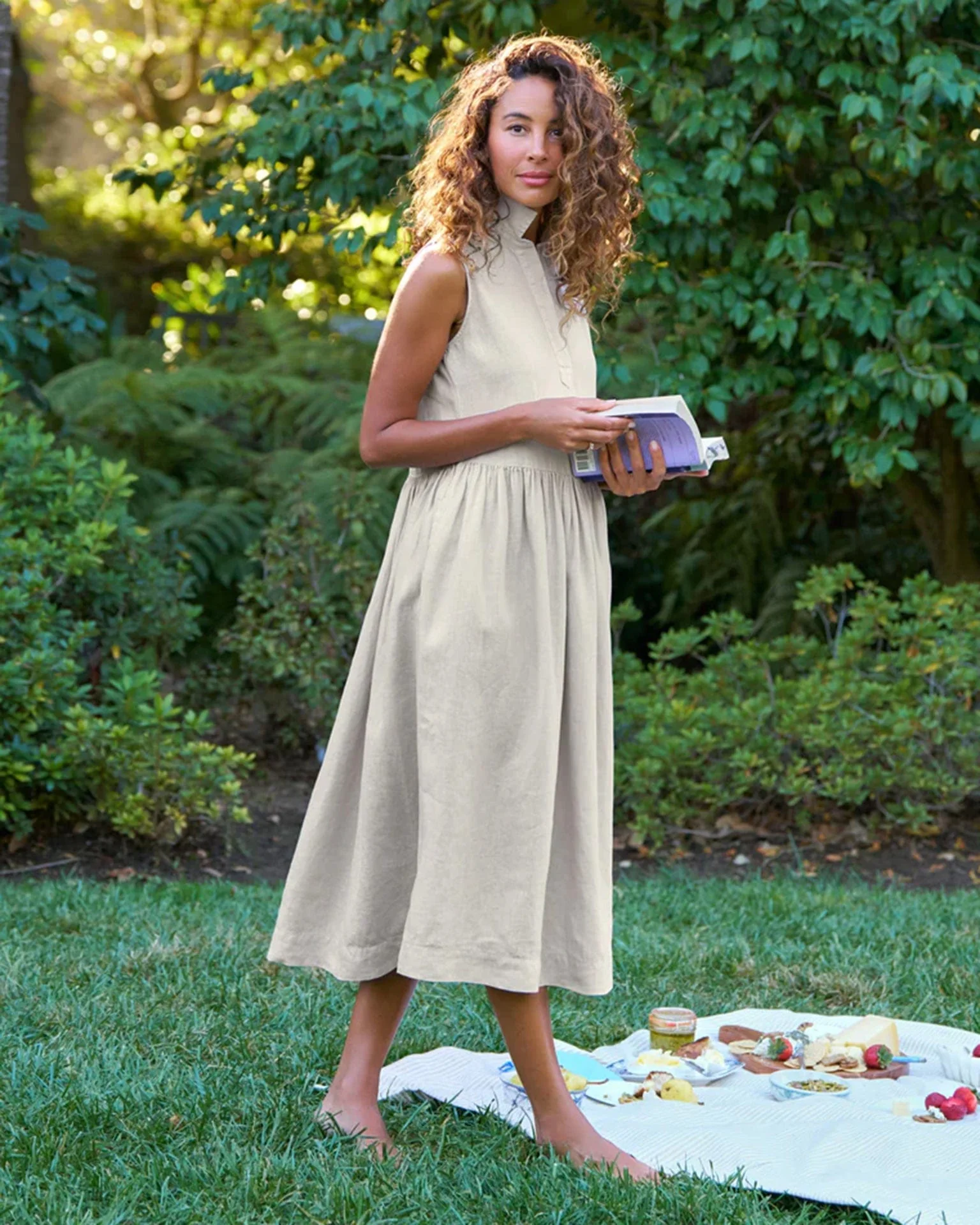 Daphne Popover Sleeveless Shirtdress in Sand Linen - Image 4