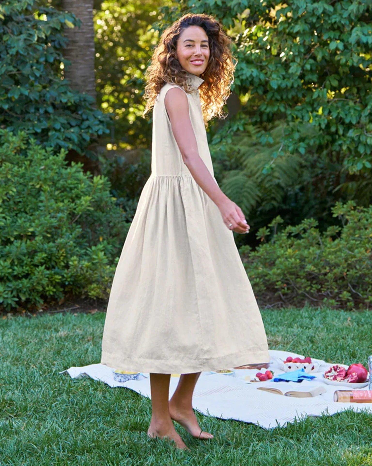 Daphne Popover Sleeveless Shirtdress in Sand Linen - Image 5