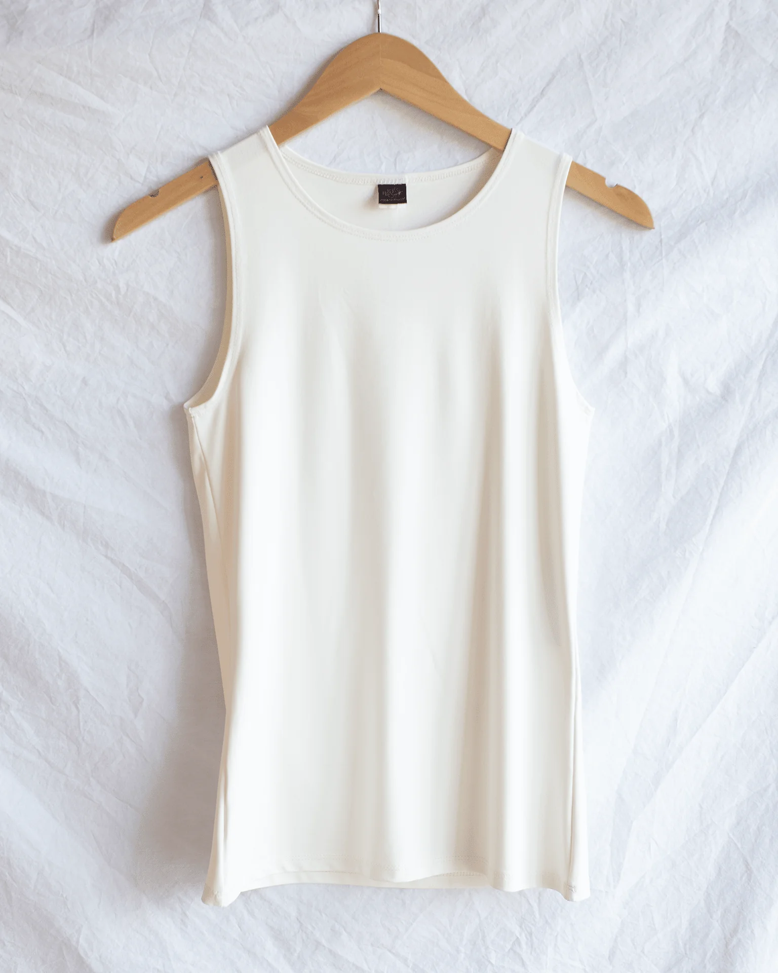 Del Cutaway Tank in Cream
