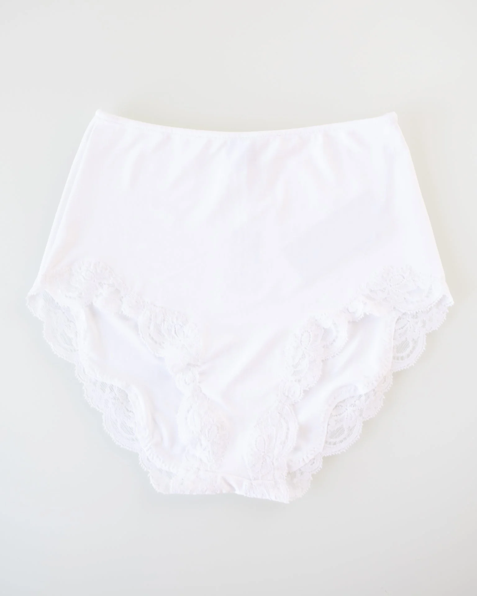 Del w/ Lace High Cut Brief in White