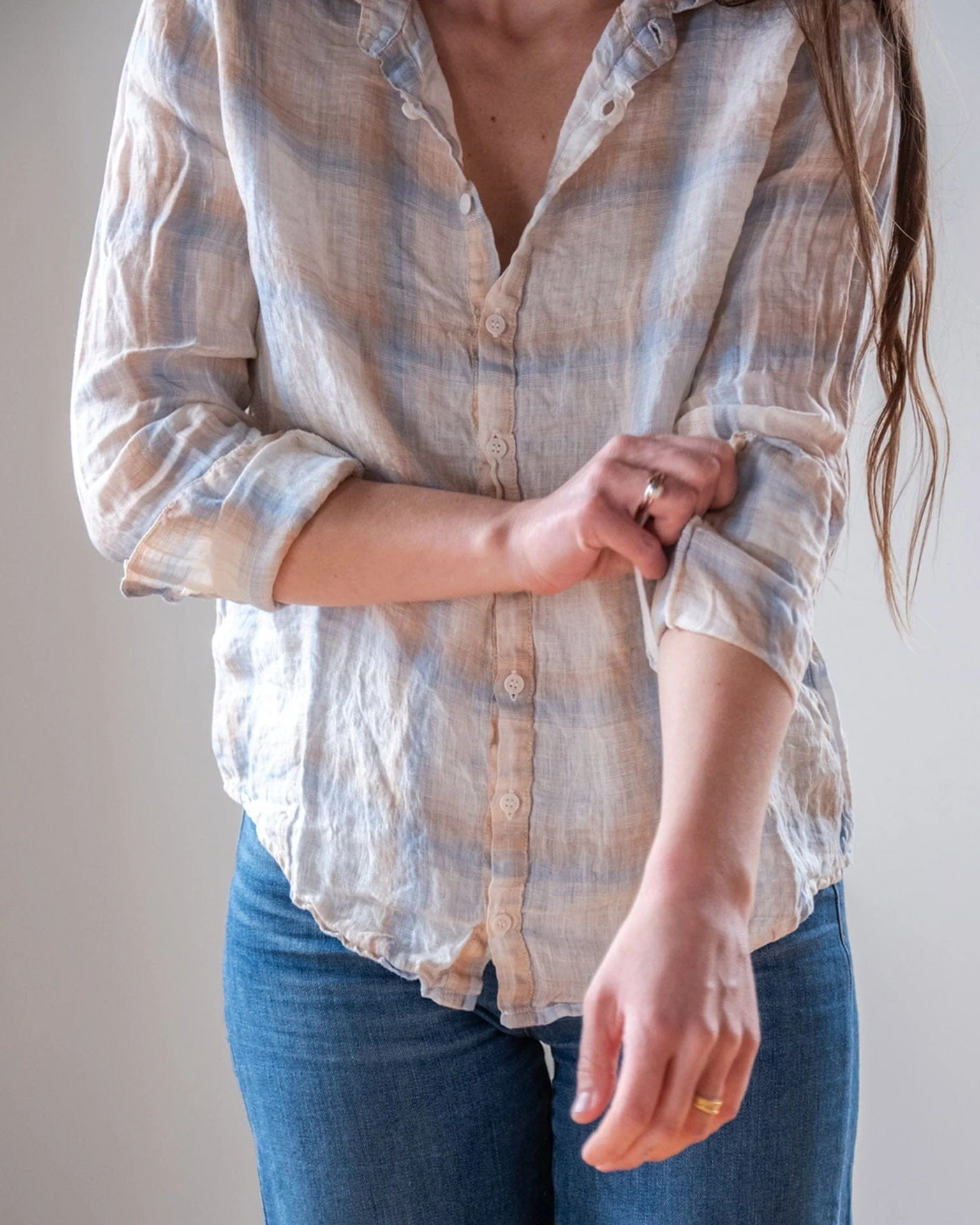 Dorie Top in White, Blue, & Wheat Linen Plaid - Image 3