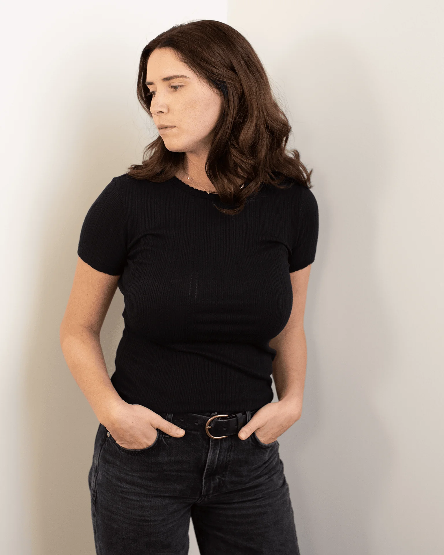 Enati S/S Crew Neck Top in Black
