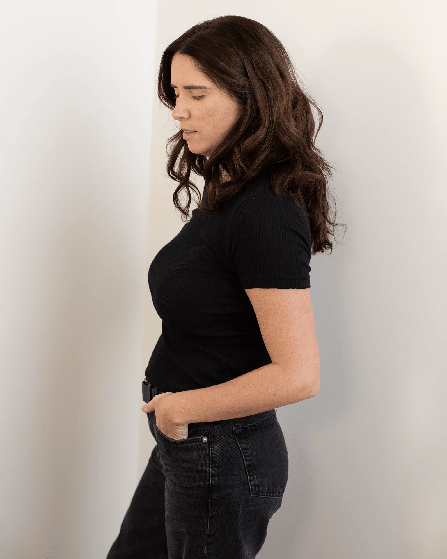 Enati S/S Crew Neck Top in Black - Image 2