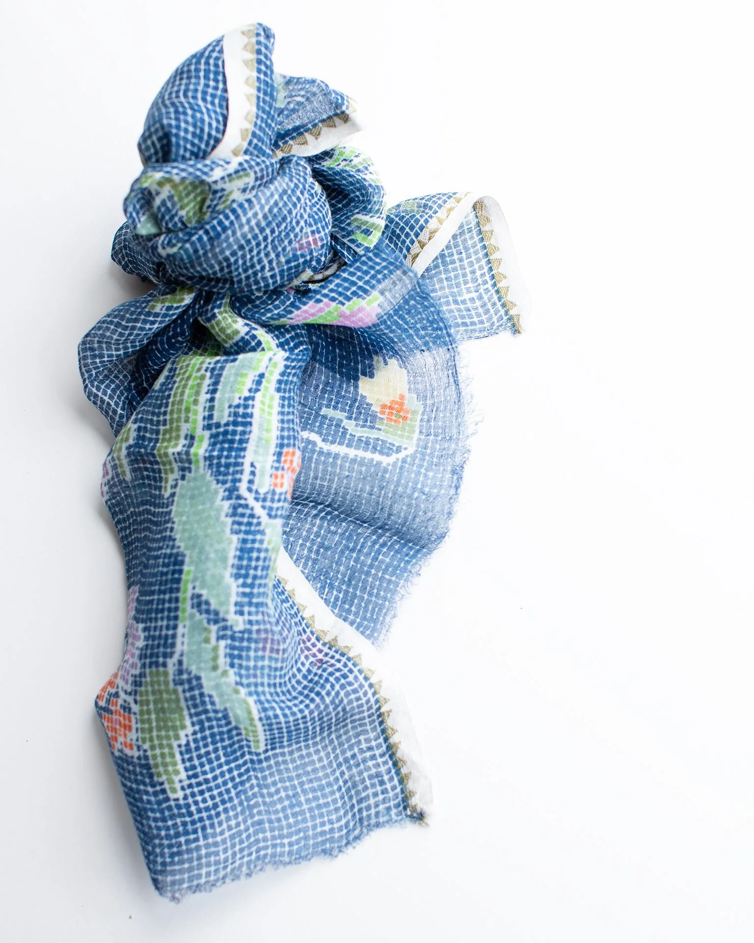 Fairytale Emb 70x180 Scarf in Midnight