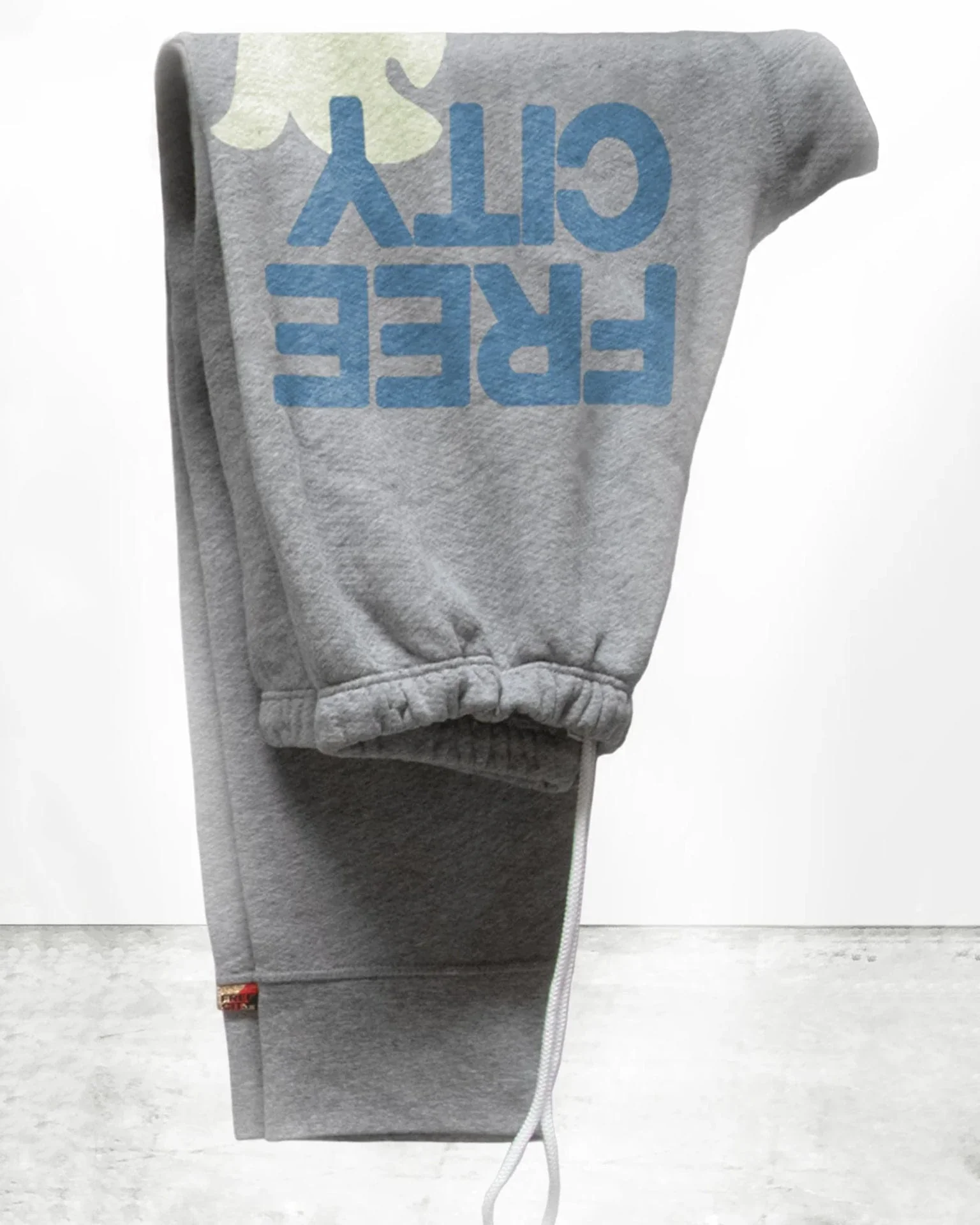 FC Large 3/4 Sweats in Heather Skies - Image 2