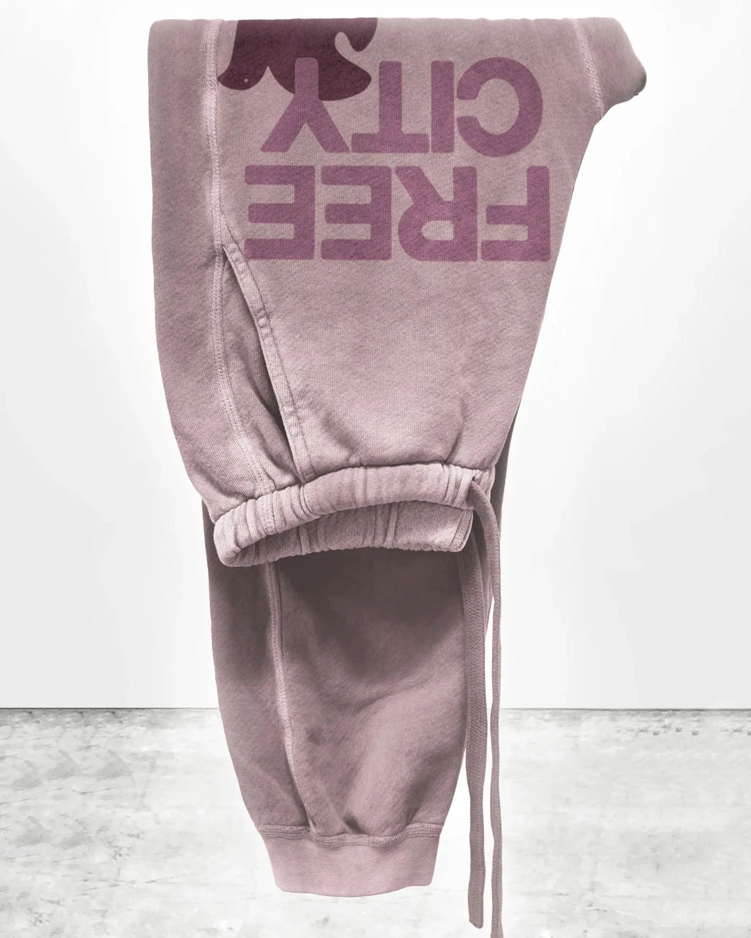 FC Large Sunfades Pocket Sweatpant in Blush