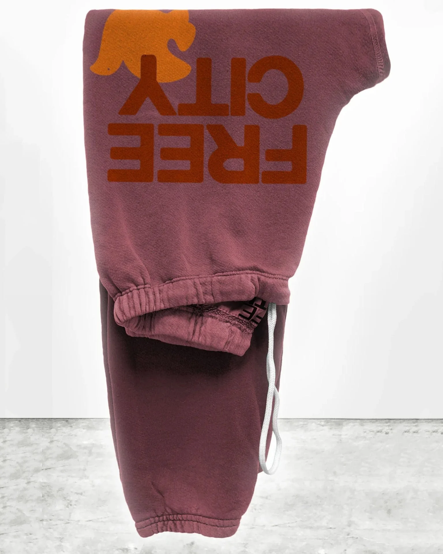 FC Large Sweatpant in Hunkydory - Image 2