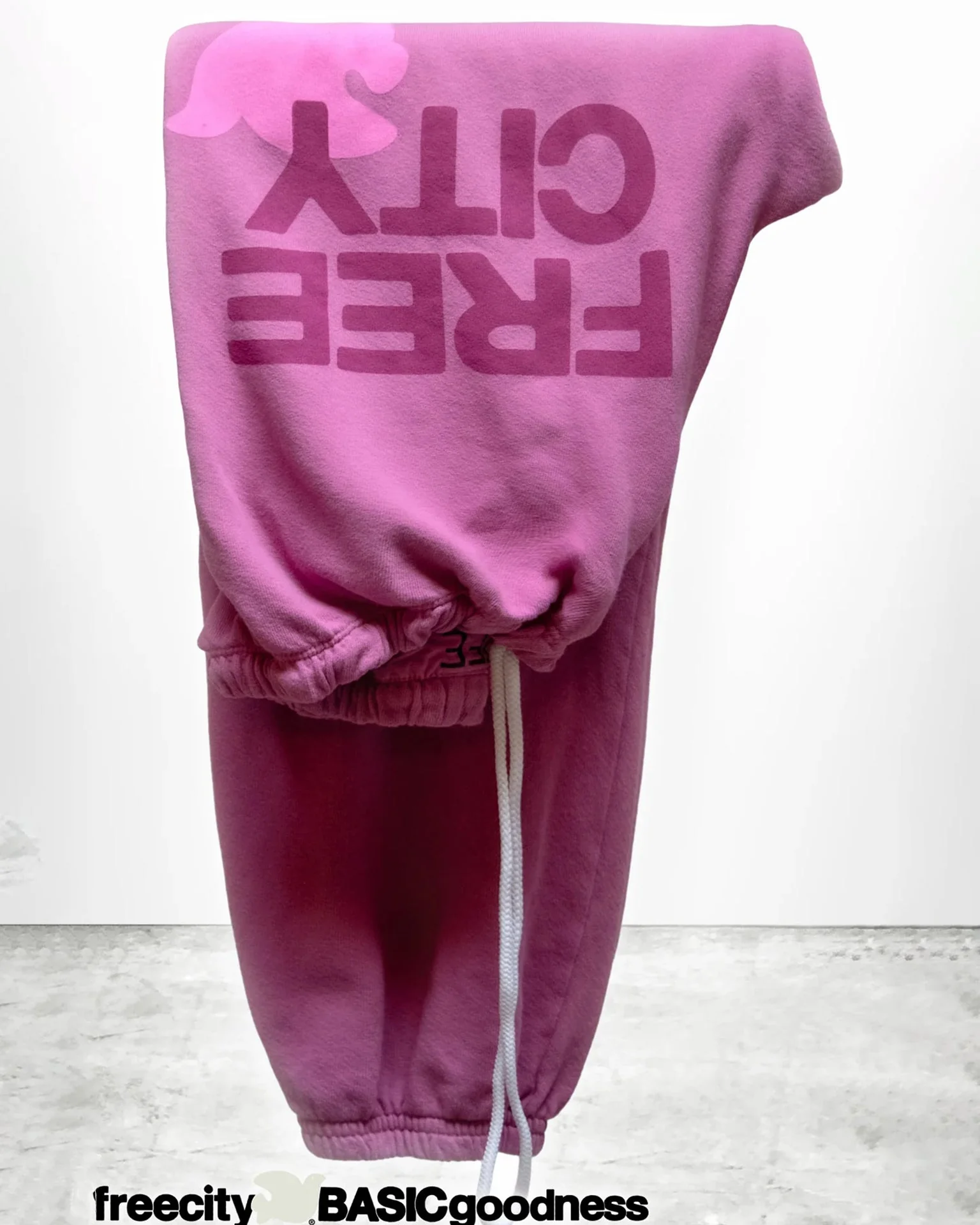 FC Large Sweatpant in Pinkshroom