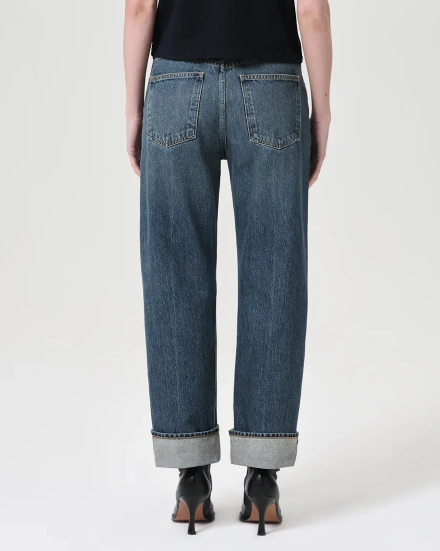 Fran Jean in Dwell - Image 7
